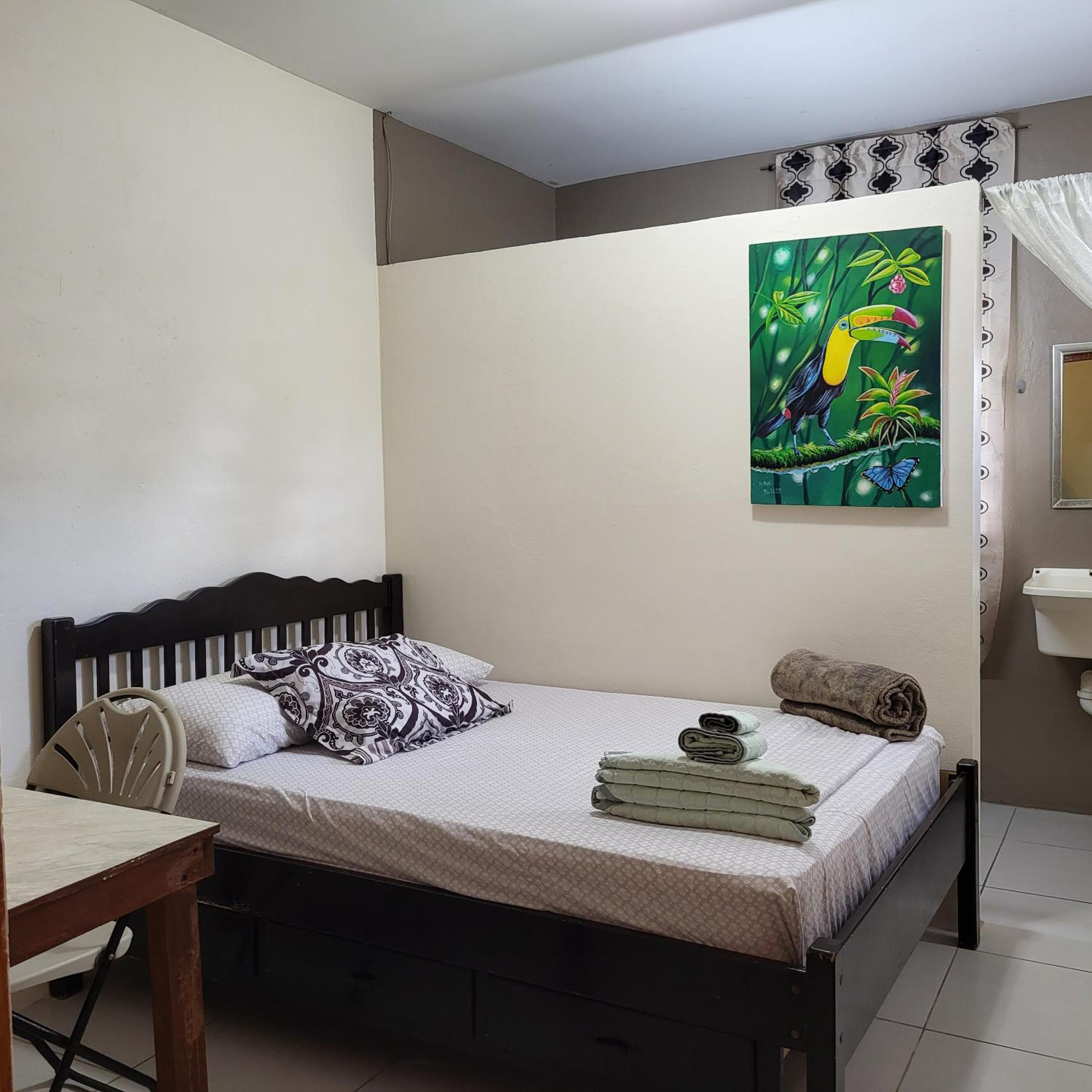 Hacienda Tropical Guest House
