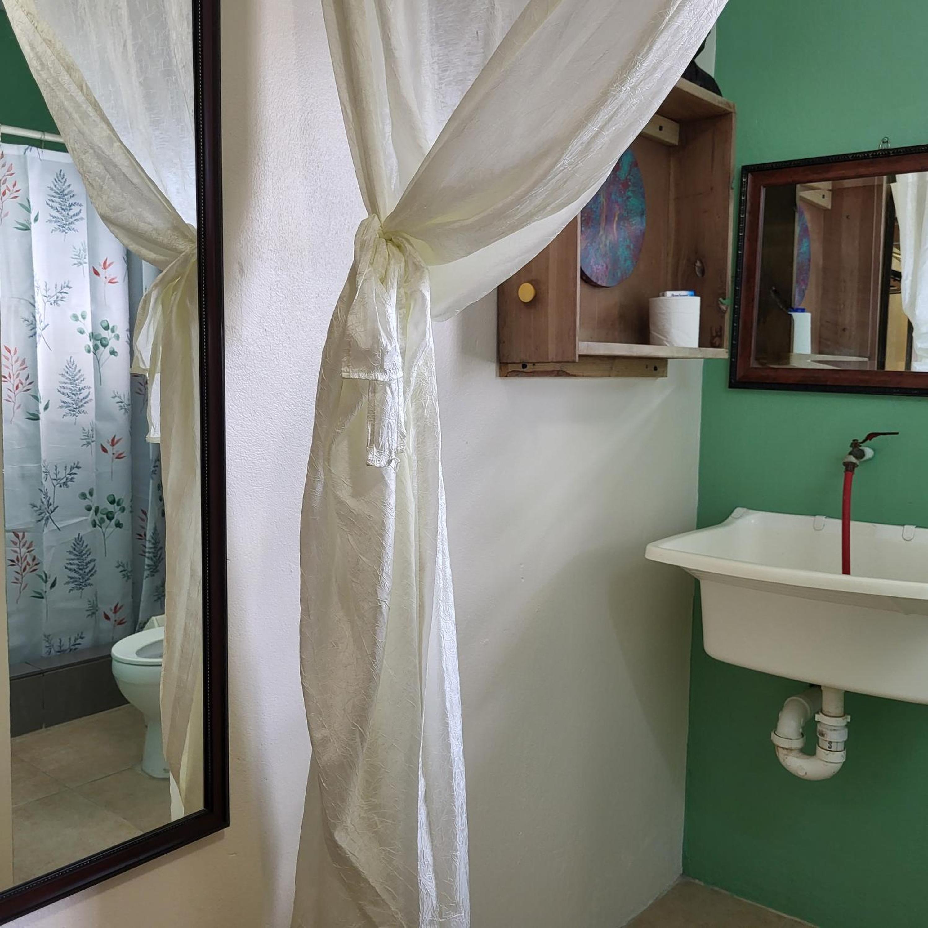 Hacienda Tropical Guest House