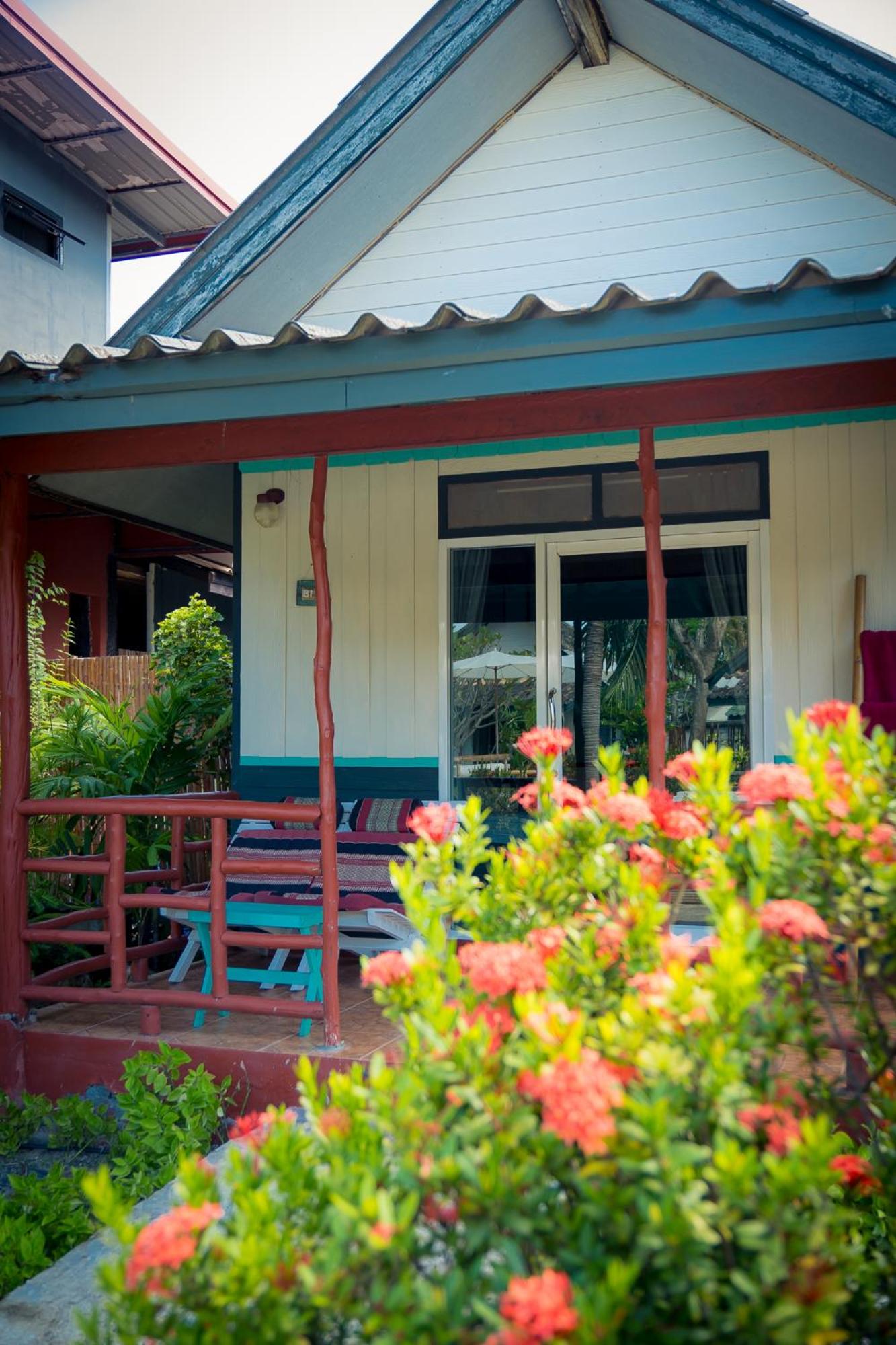 Oasis Yoga Bungalows
