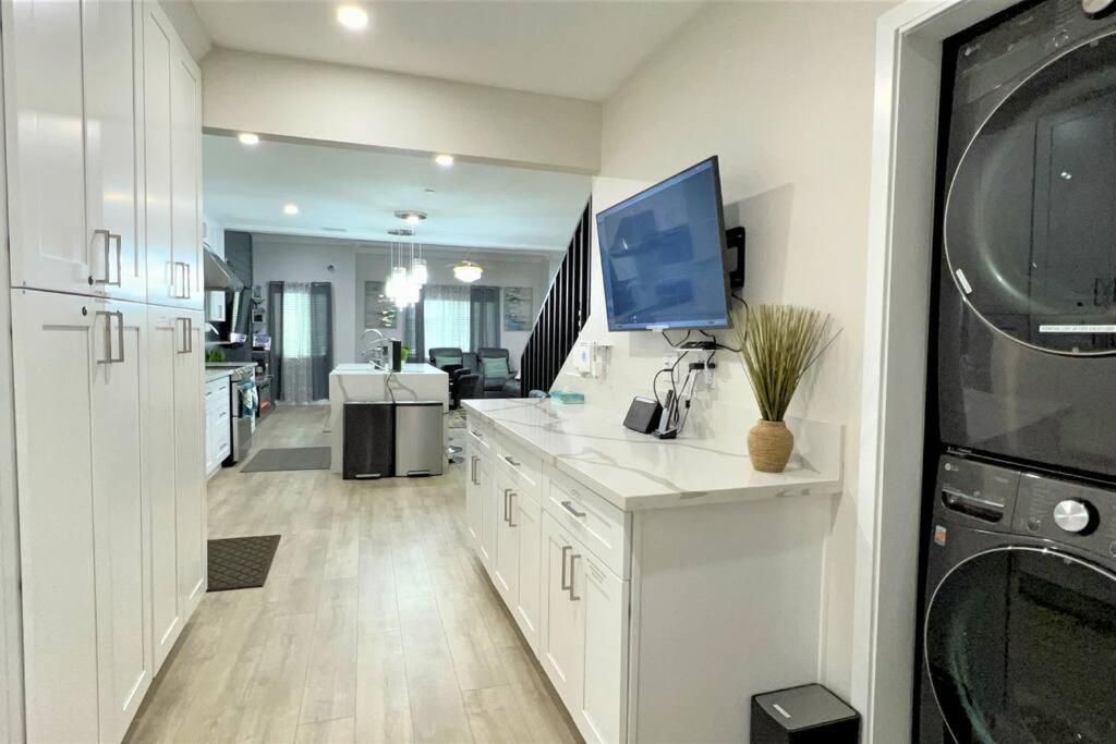 LA Home - FIFA Soccer, NBA Games, Universal Studios