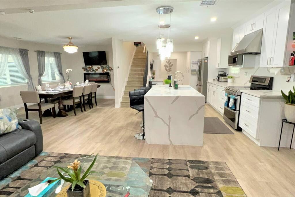 LA Home - FIFA Soccer, NBA Games, Universal Studios