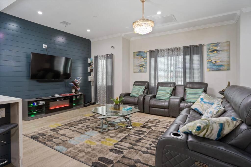 LA Home - FIFA Soccer, NBA Games, Universal Studios