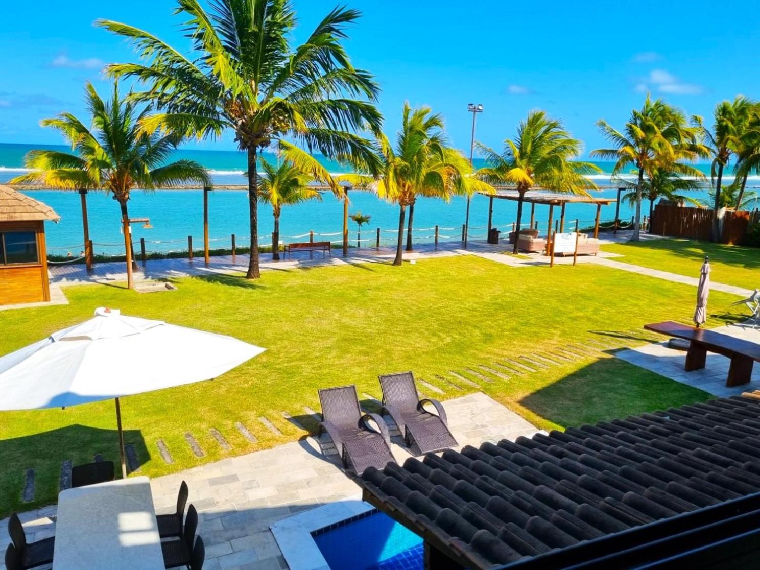 Casa à beira-mar 23 - Pé na Areia, Tipo Bangalô, Piscina Privativa, Muro Alto, Porto de Galinhas, PE