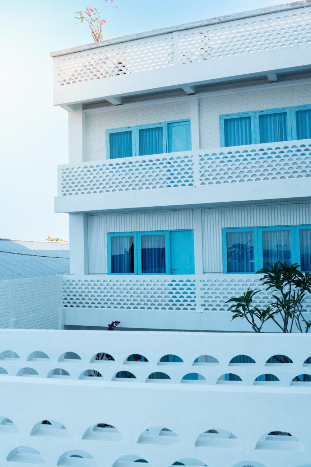 Sanur Vacations - Paras Paros Marina Lodge - Property Image 1