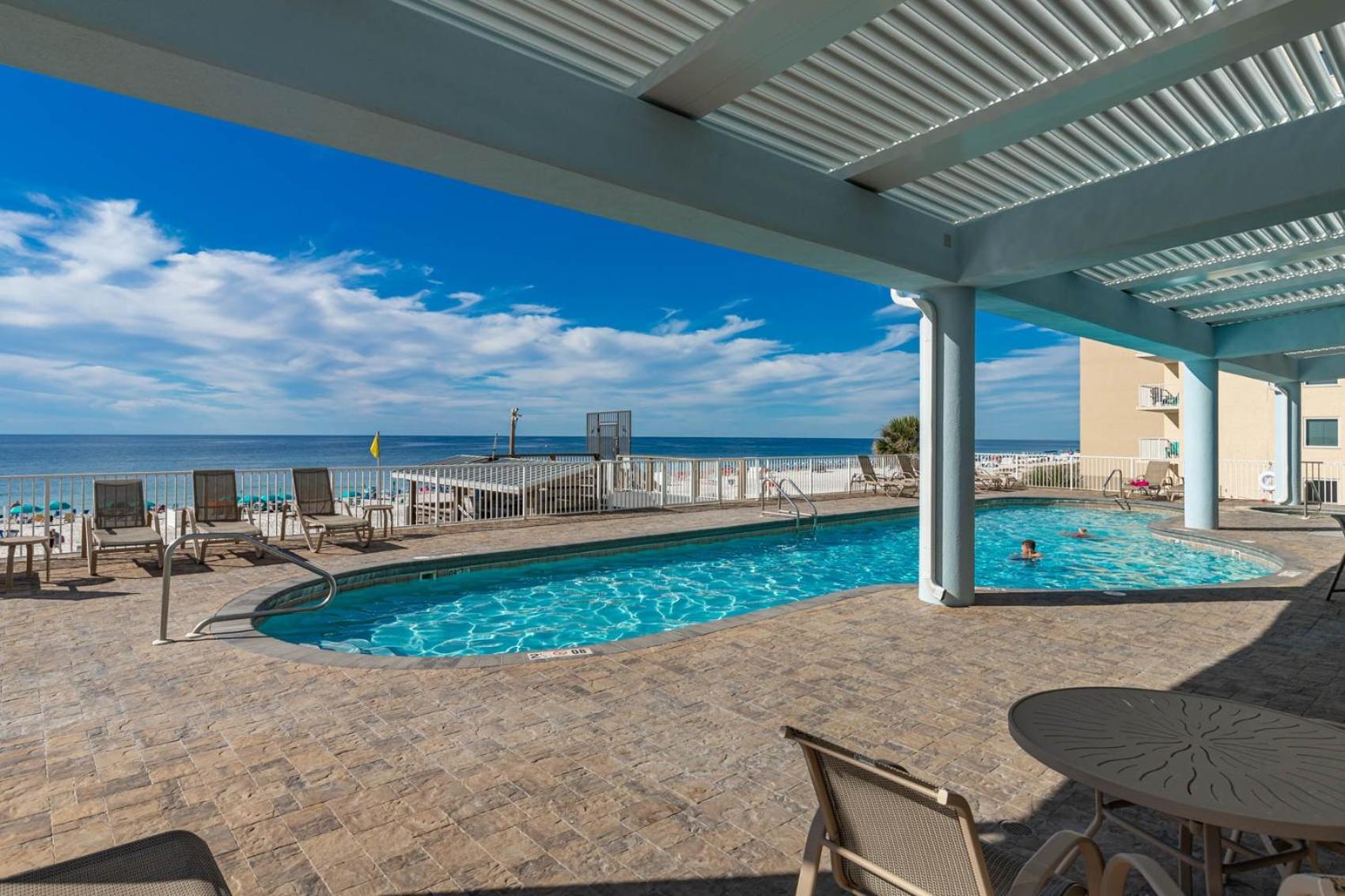 Colonnades 1201 view 5