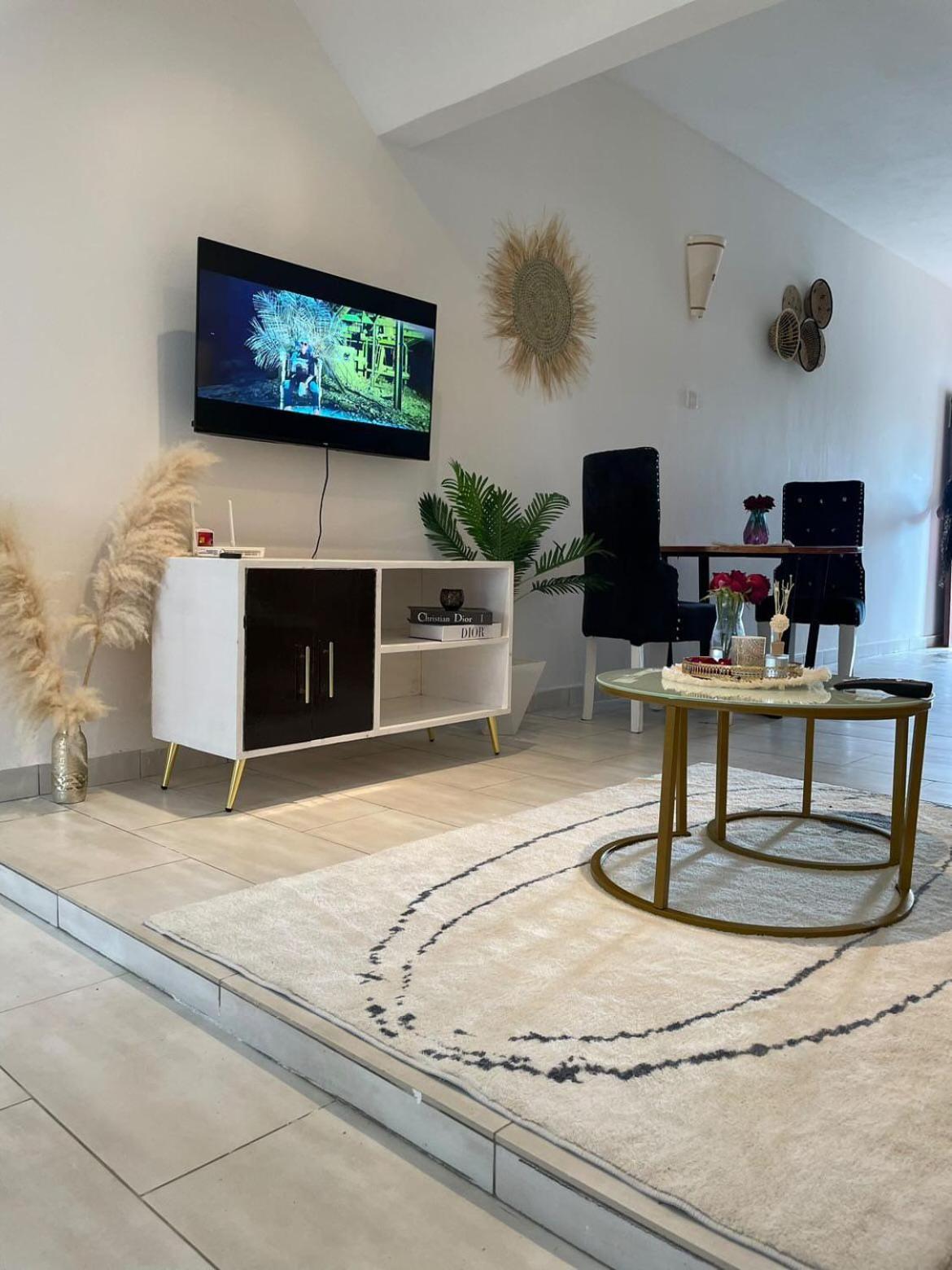 Slique Apartment