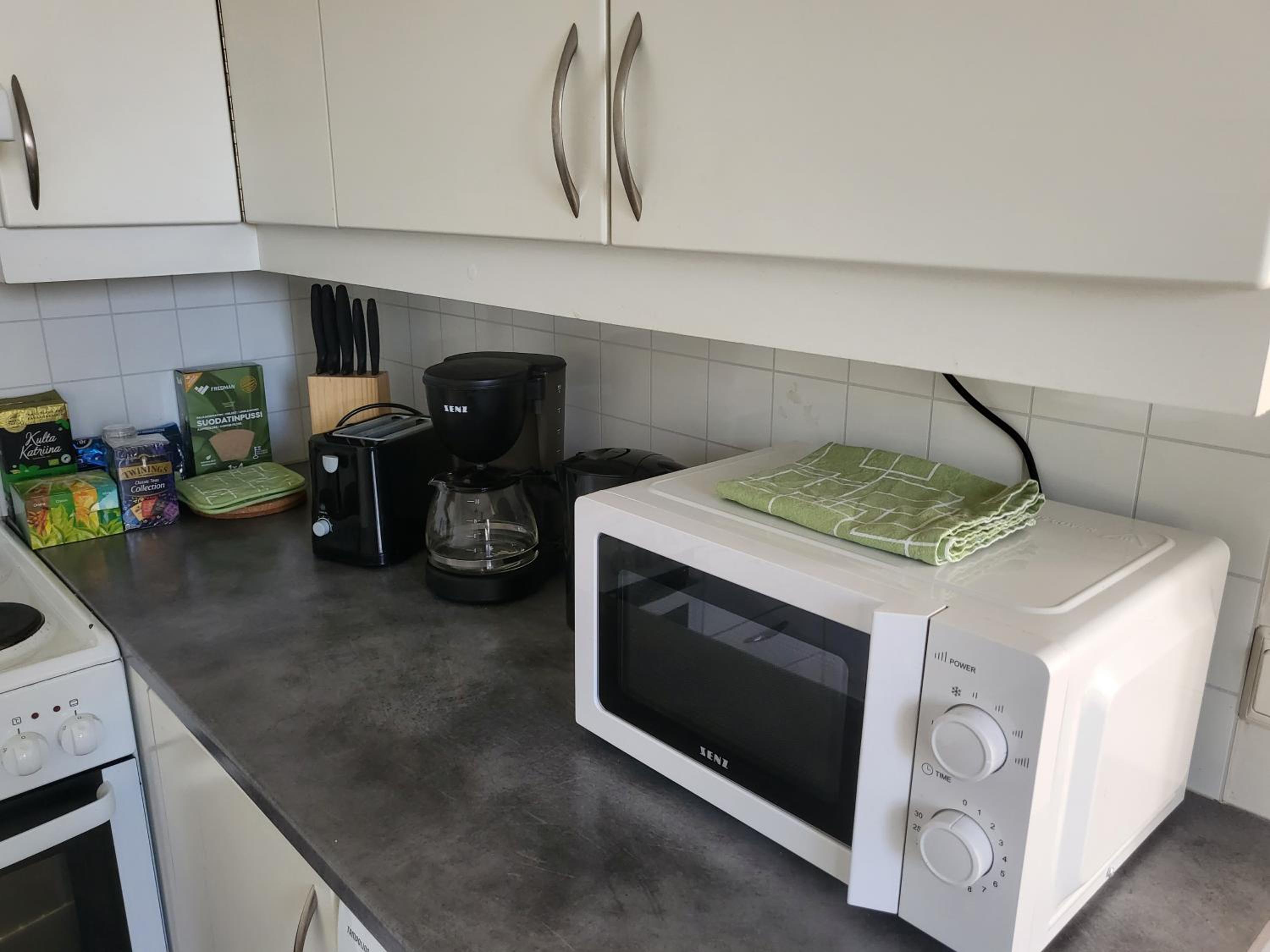 Studio with kitchen, great location