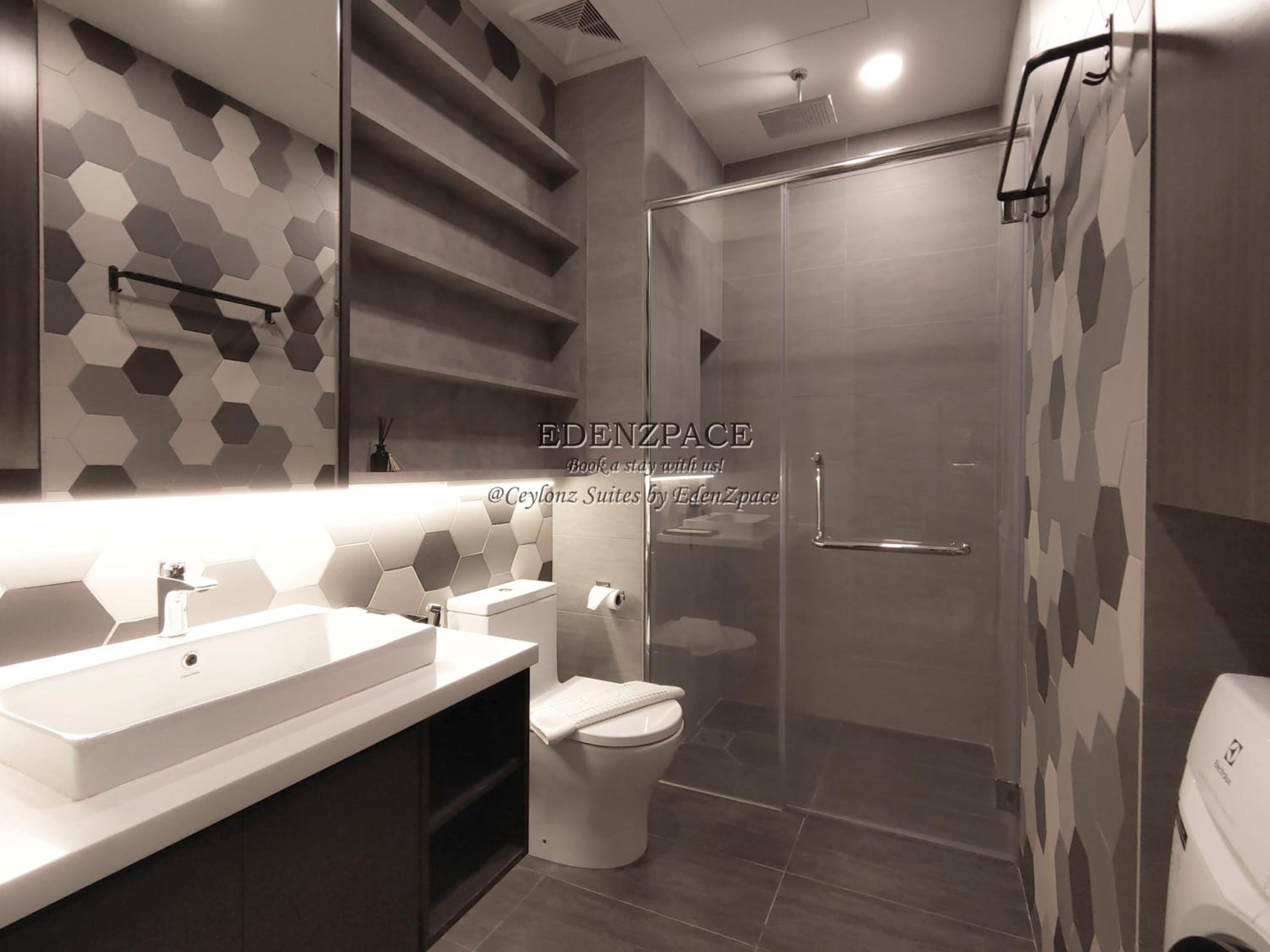 Ceylonz Suites by EdenZpace