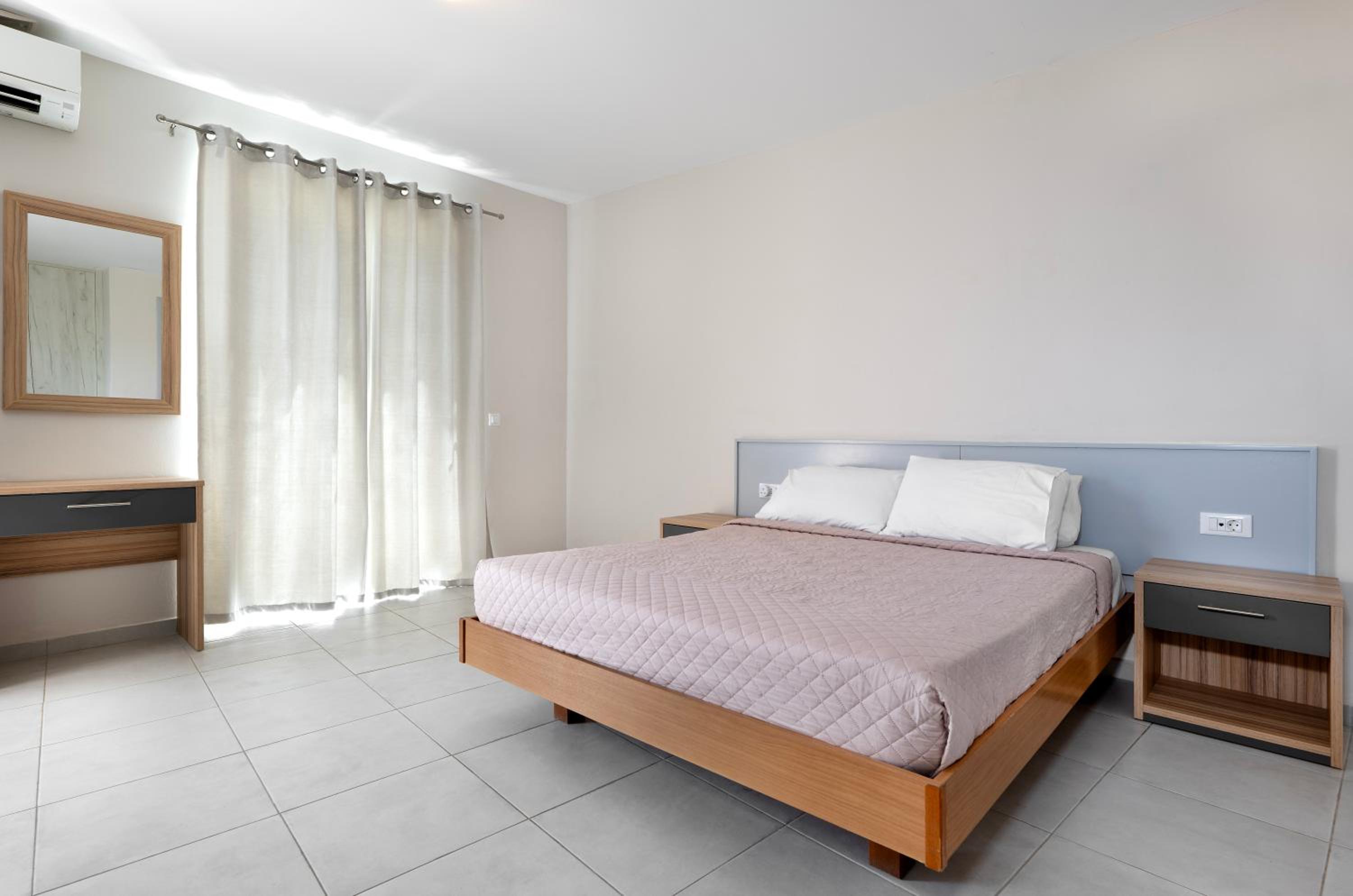 Anixis Hotel & Apartments — photo 43