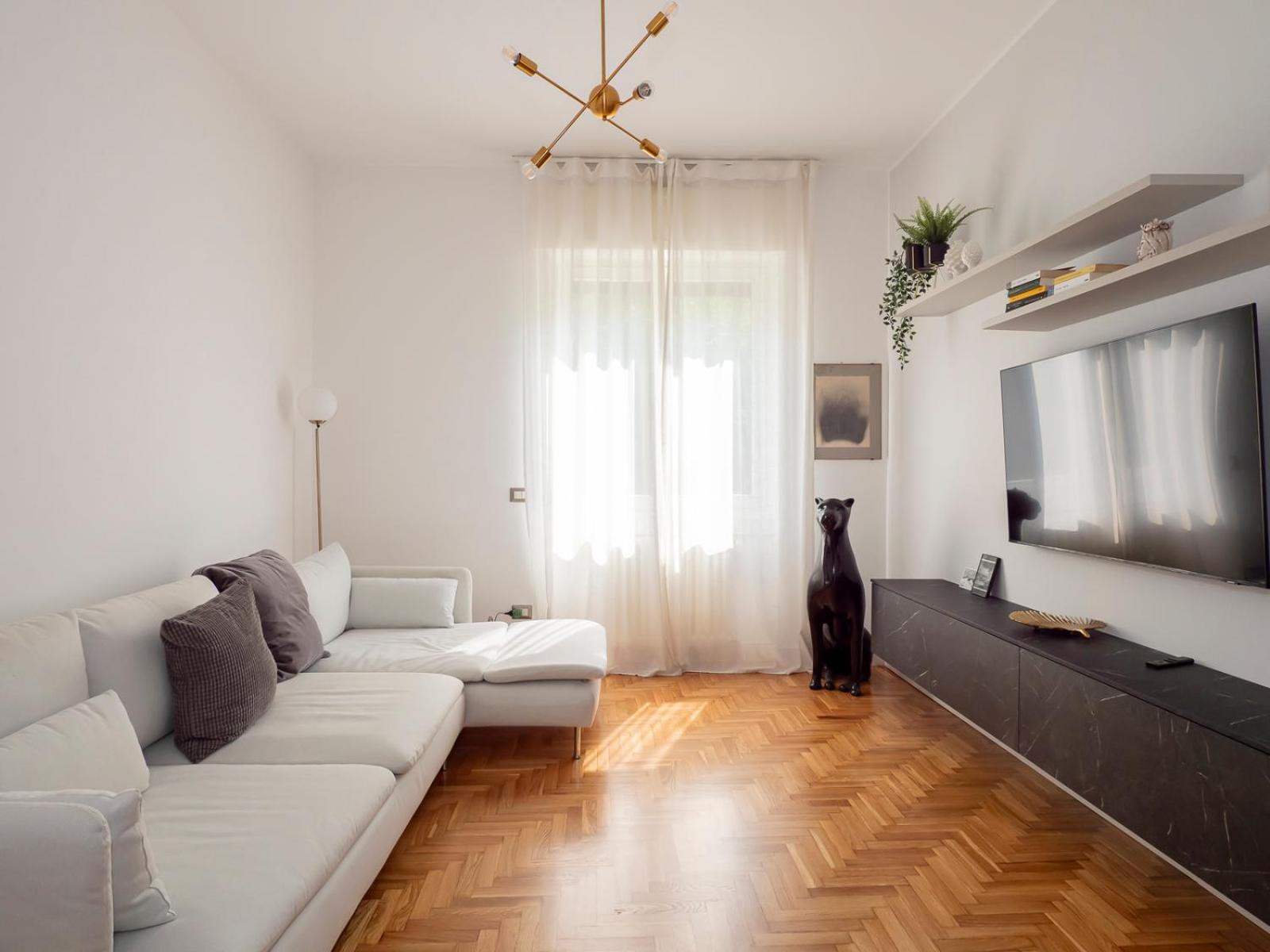 Big apartment close to Bocconi / Humanitas / IEO