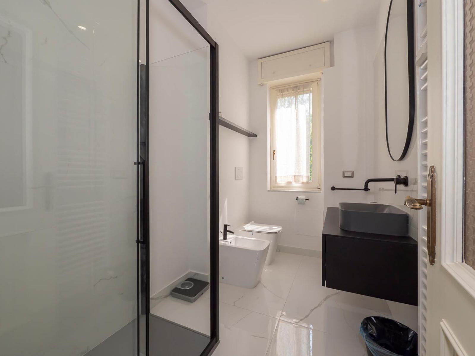 Big apartment close to Bocconi / Humanitas / IEO