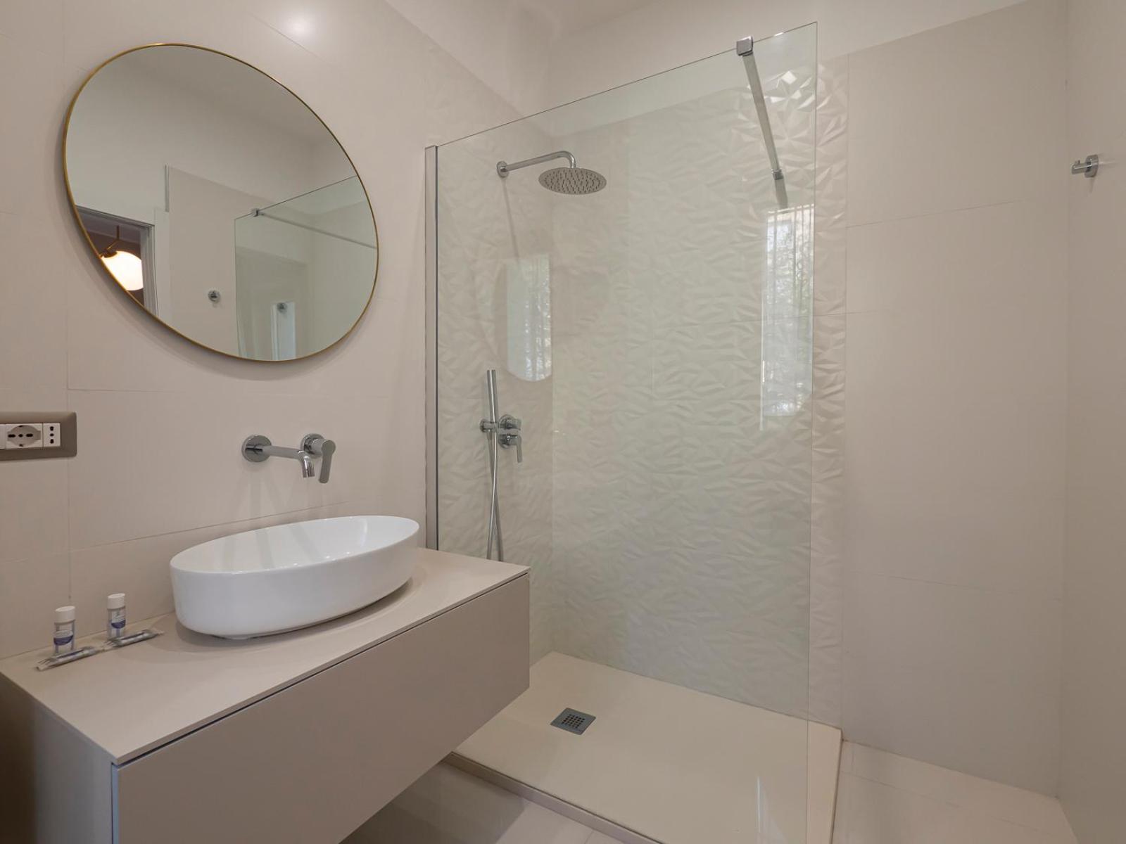 Big apartment close to Bocconi / Humanitas / IEO