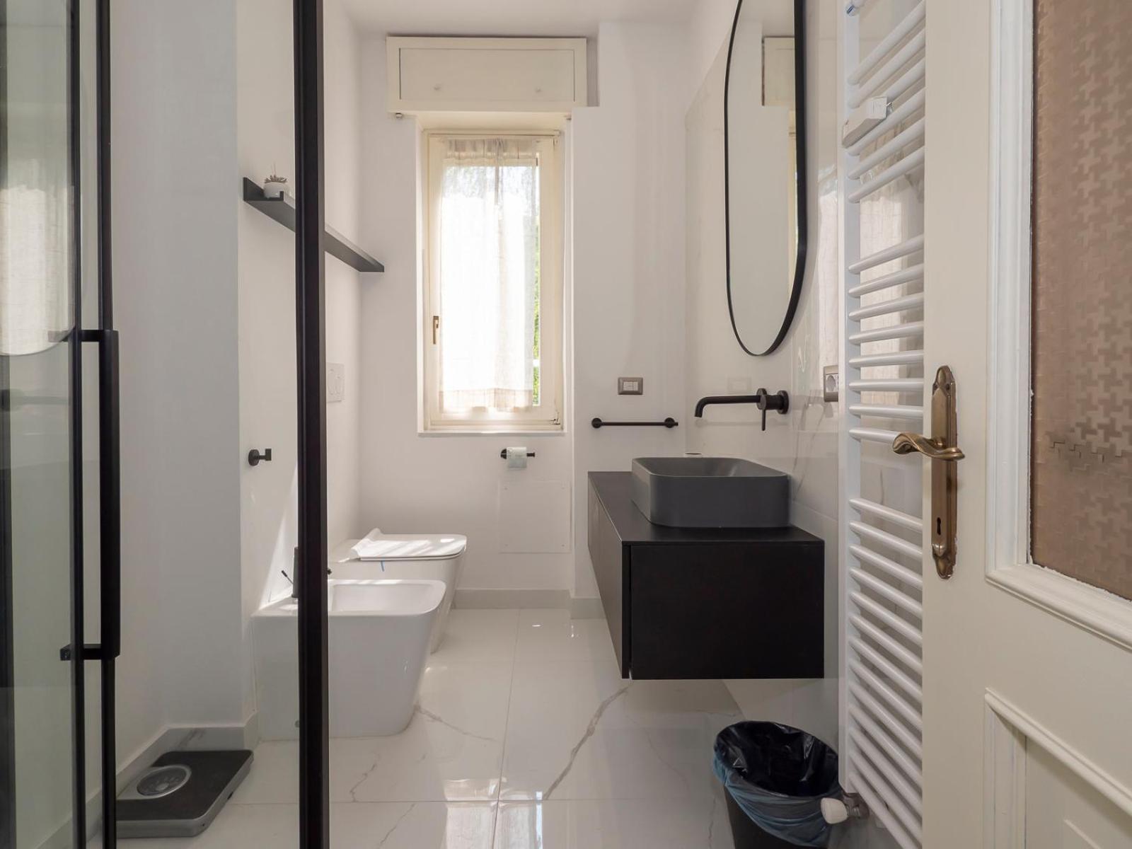 Big apartment close to Bocconi / Humanitas / IEO