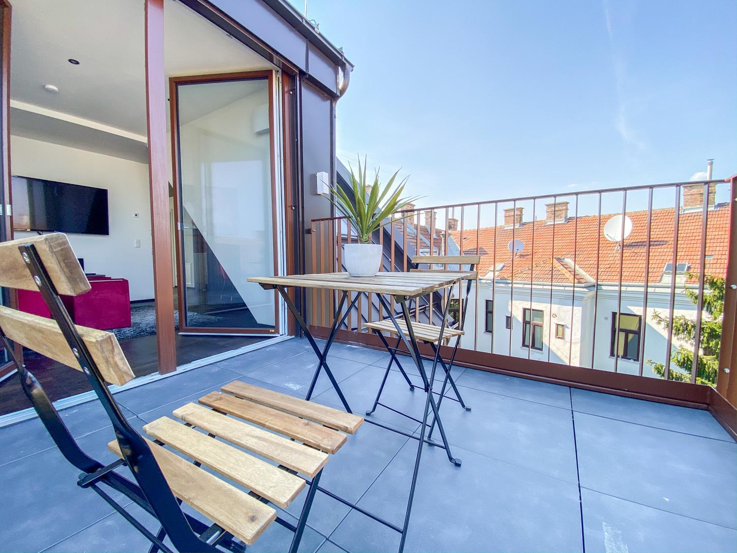 Penthouse Wien mit Parkplatz und Balkon