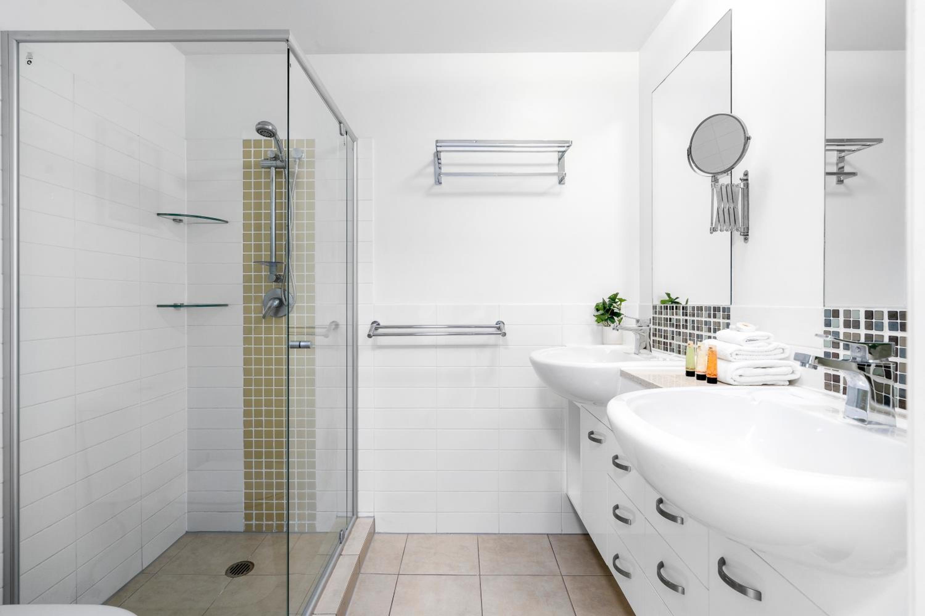 Wings Apartments - Q Stay