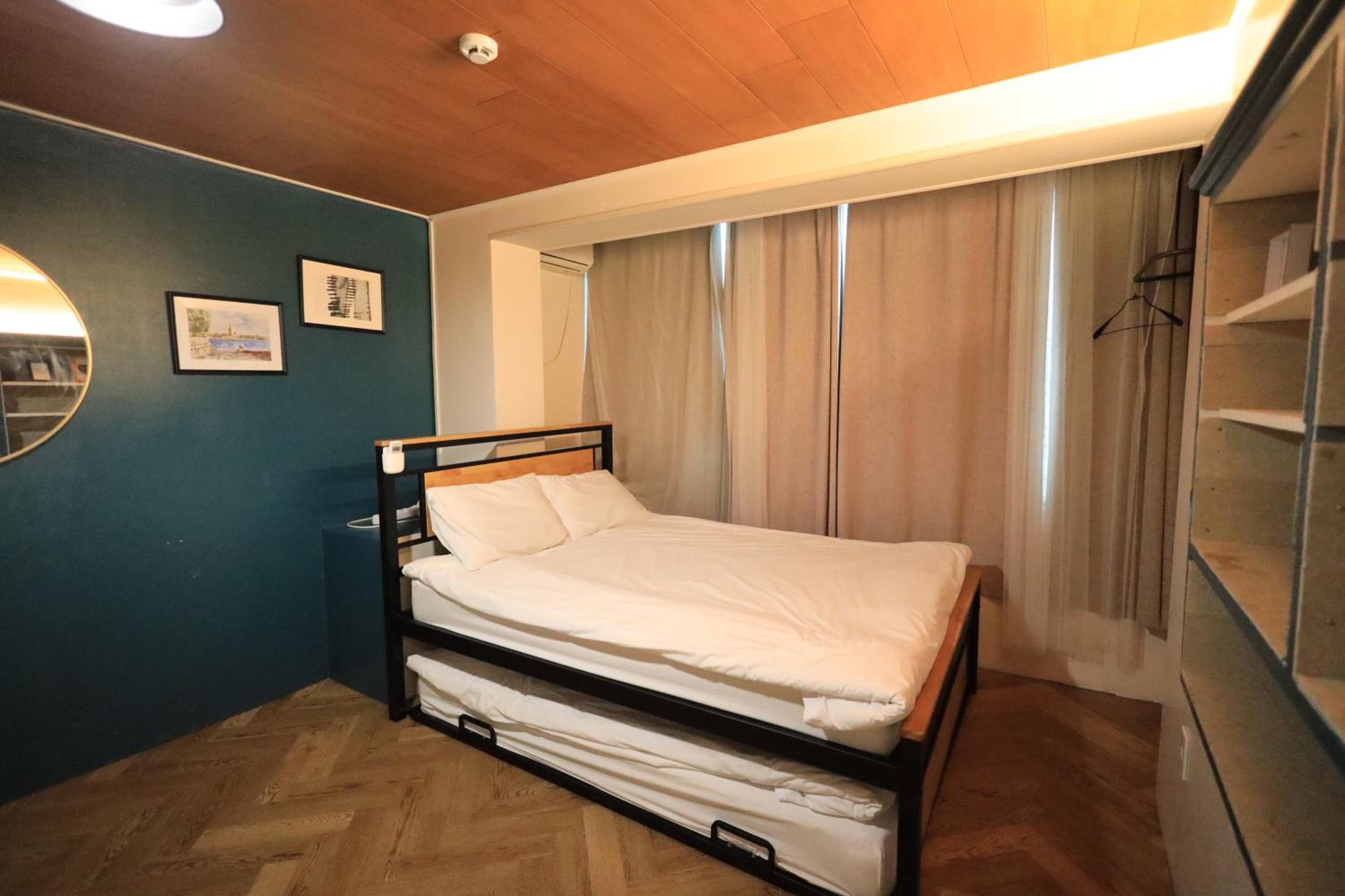 SISnBRO Guesthouse