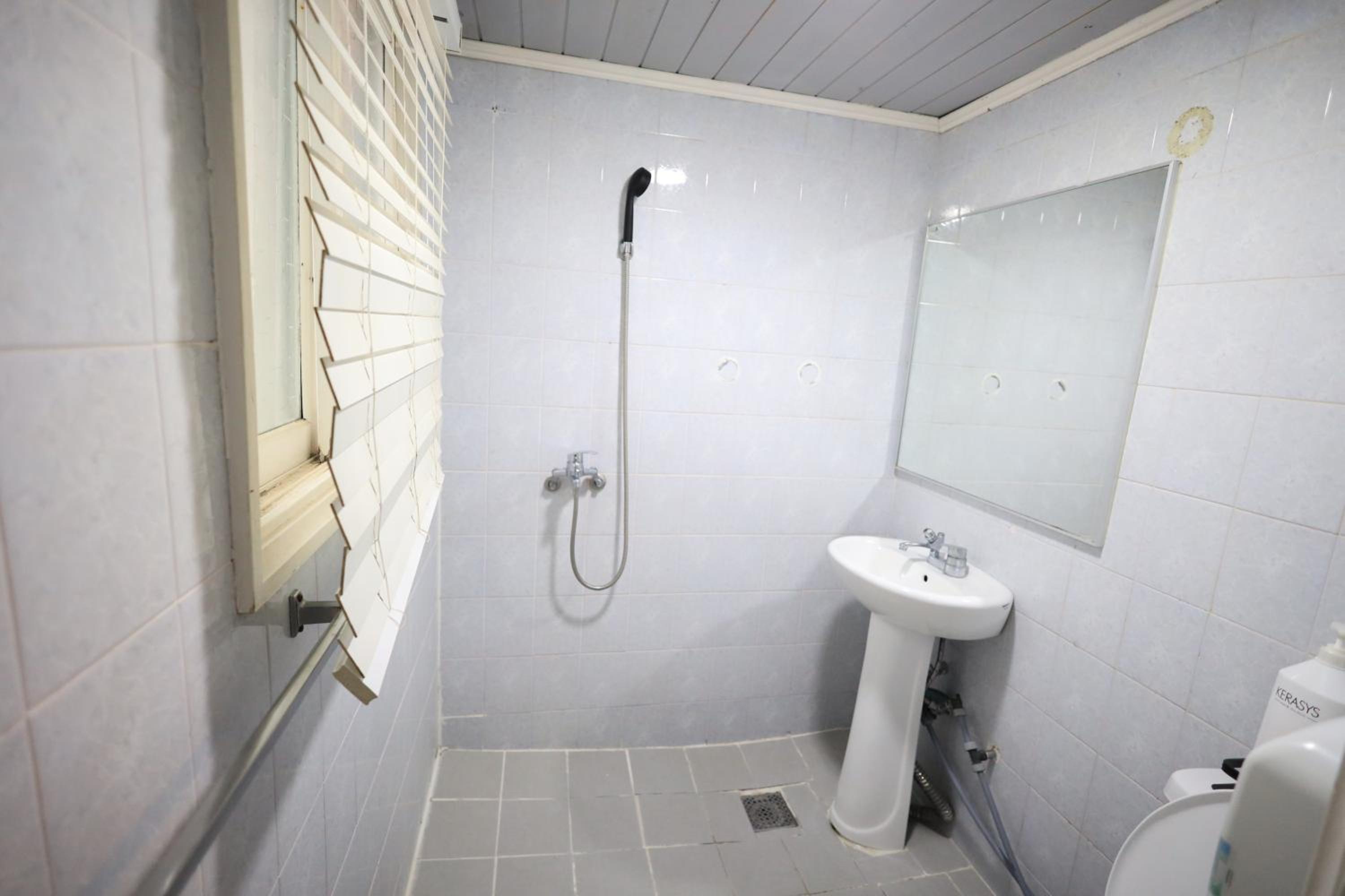 SISnBRO Guesthouse