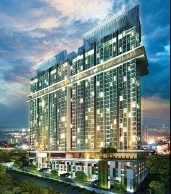 Paragon Seaview 30th Floor【2BR Near CIQ】Netflix
