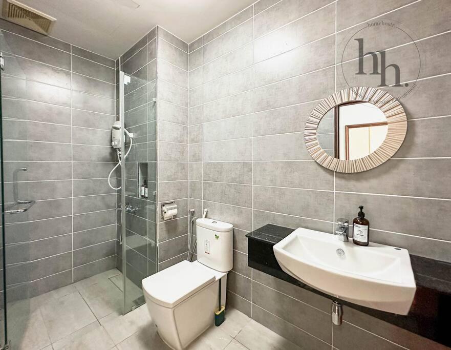 Paragon Seaview 30th Floor【2BR Near CIQ】Netflix