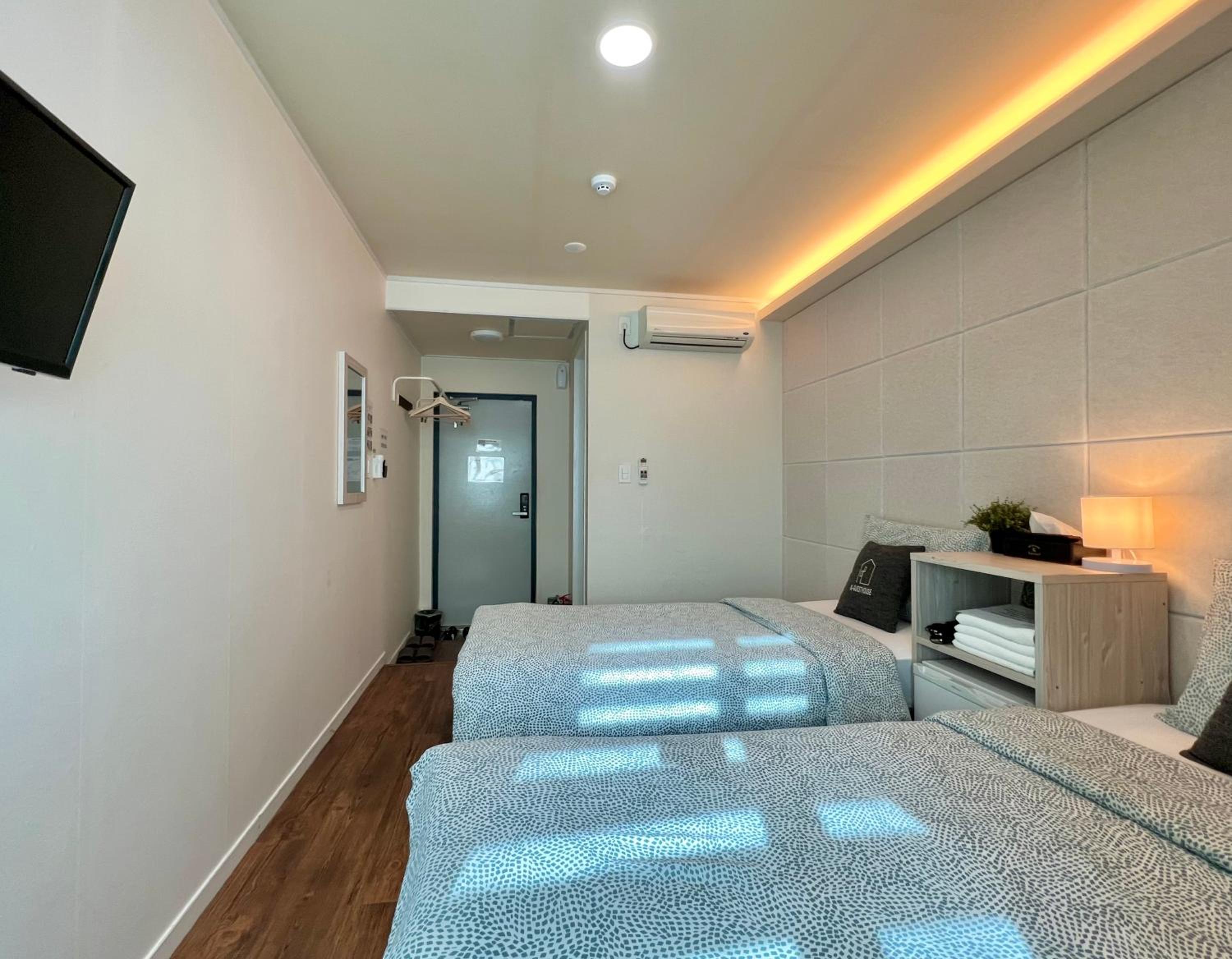 Seoul Grand Hostel Edae