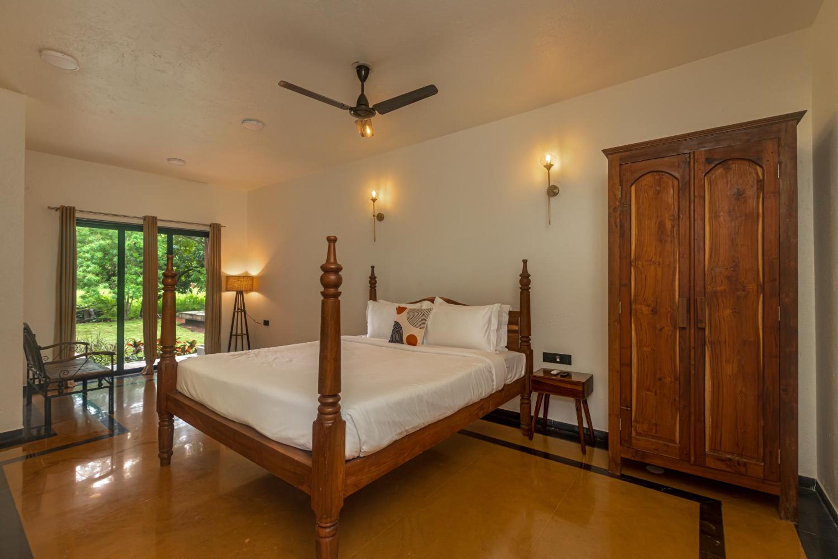SaffronStays Amavi - 4BHK Villa in Dapoli with Lawn & Tropical Garden, Perfect for Family Celebrations