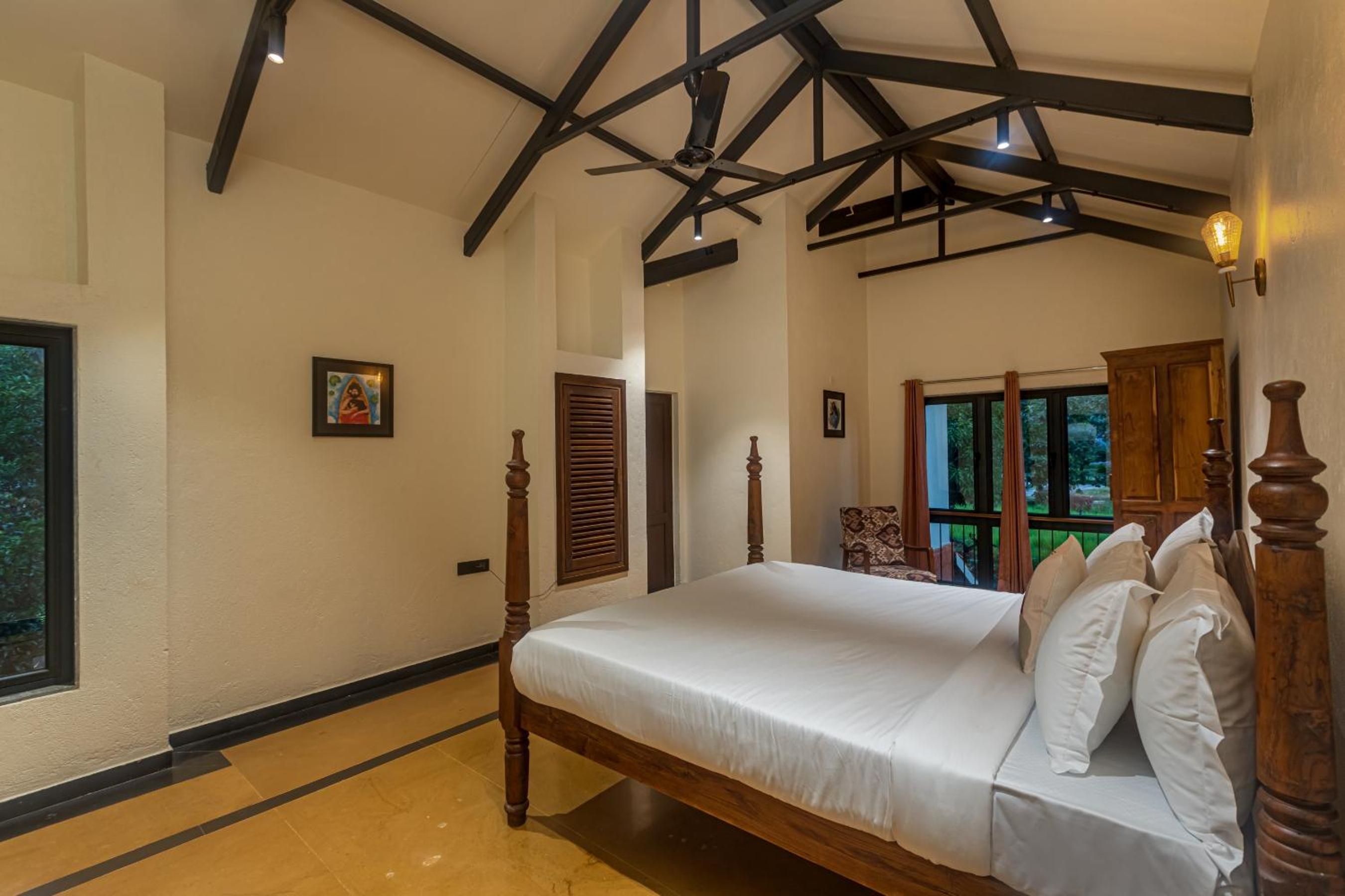 SaffronStays Amavi - 4BHK Villa in Dapoli with Lawn & Tropical Garden, Perfect for Family Celebrations