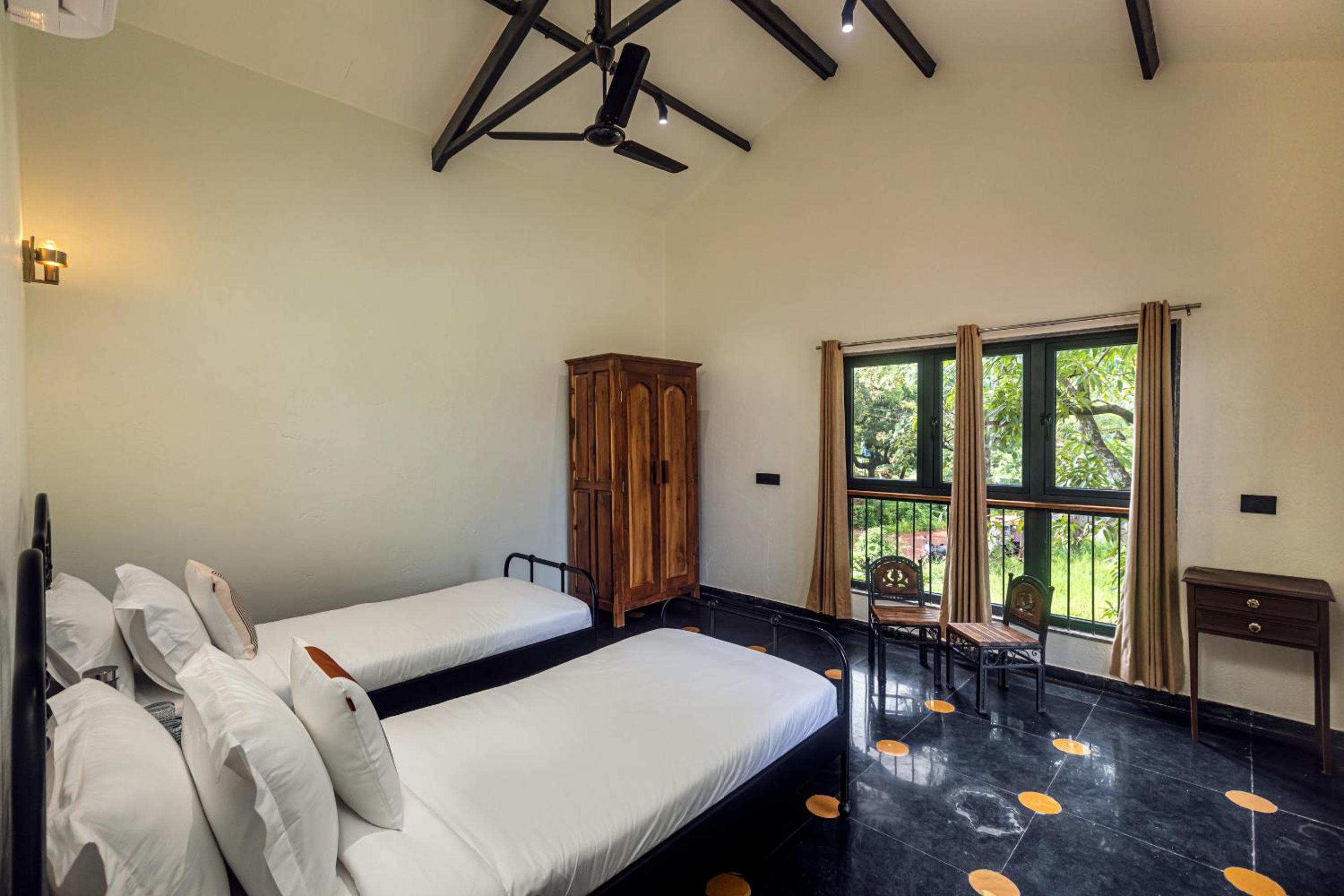 SaffronStays Amavi - 4BHK Villa in Dapoli with Lawn & Tropical Garden, Perfect for Family Celebrations