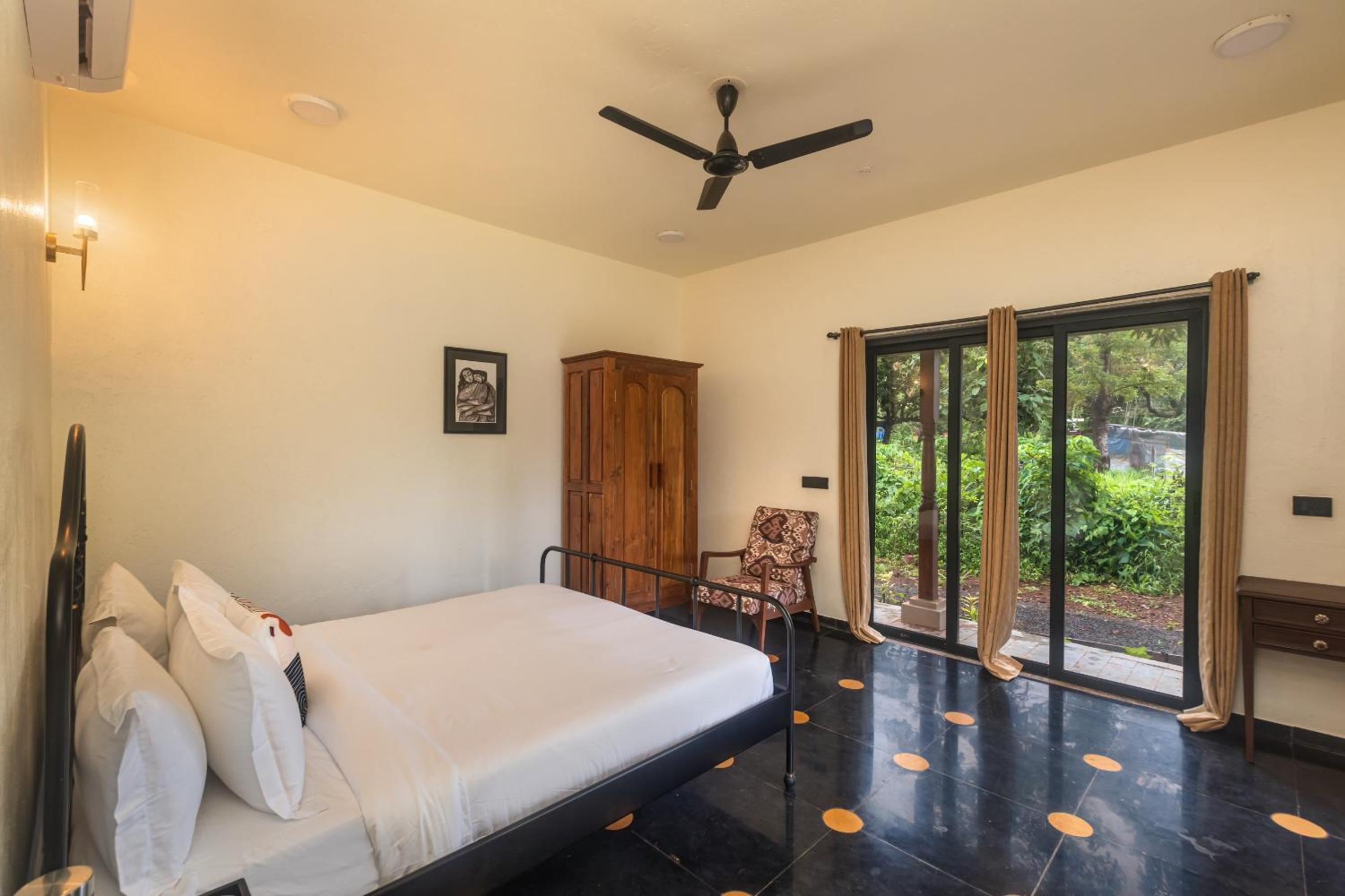 SaffronStays Amavi - 4BHK Villa in Dapoli with Lawn & Tropical Garden, Perfect for Family Celebrations