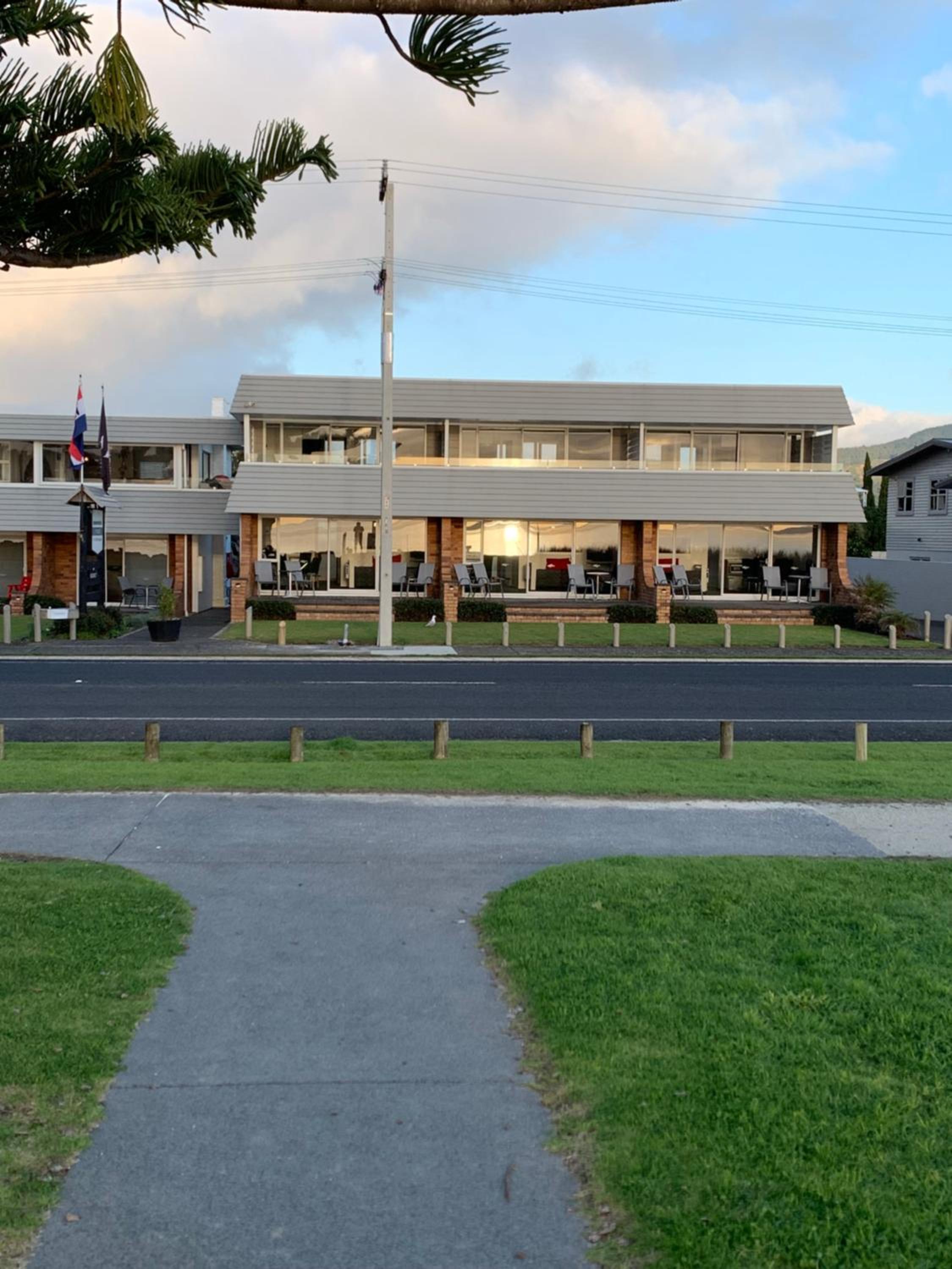 The Oceanside Motel