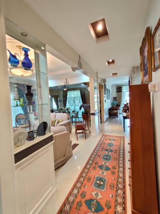 The Bungalow Homestay with Private Pool by Cheta photo 8