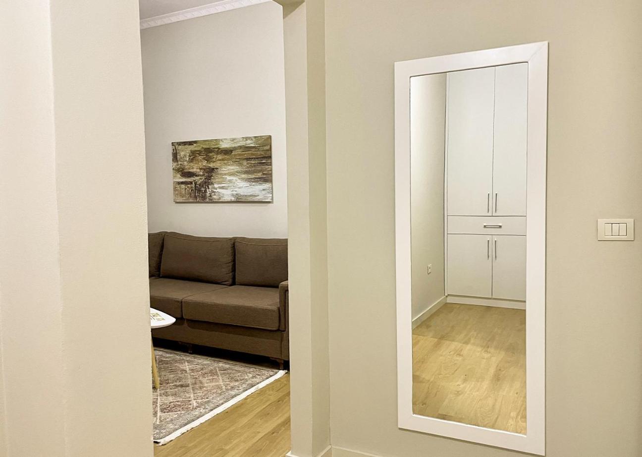 Home Inn Apartment 2 near City Center