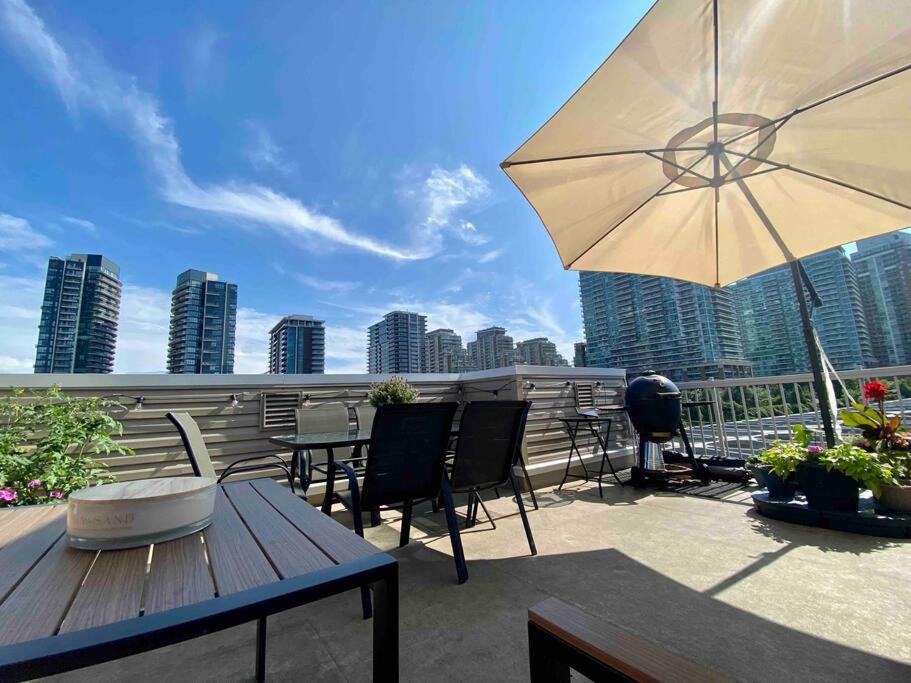 King West Private Rooftop Retreat