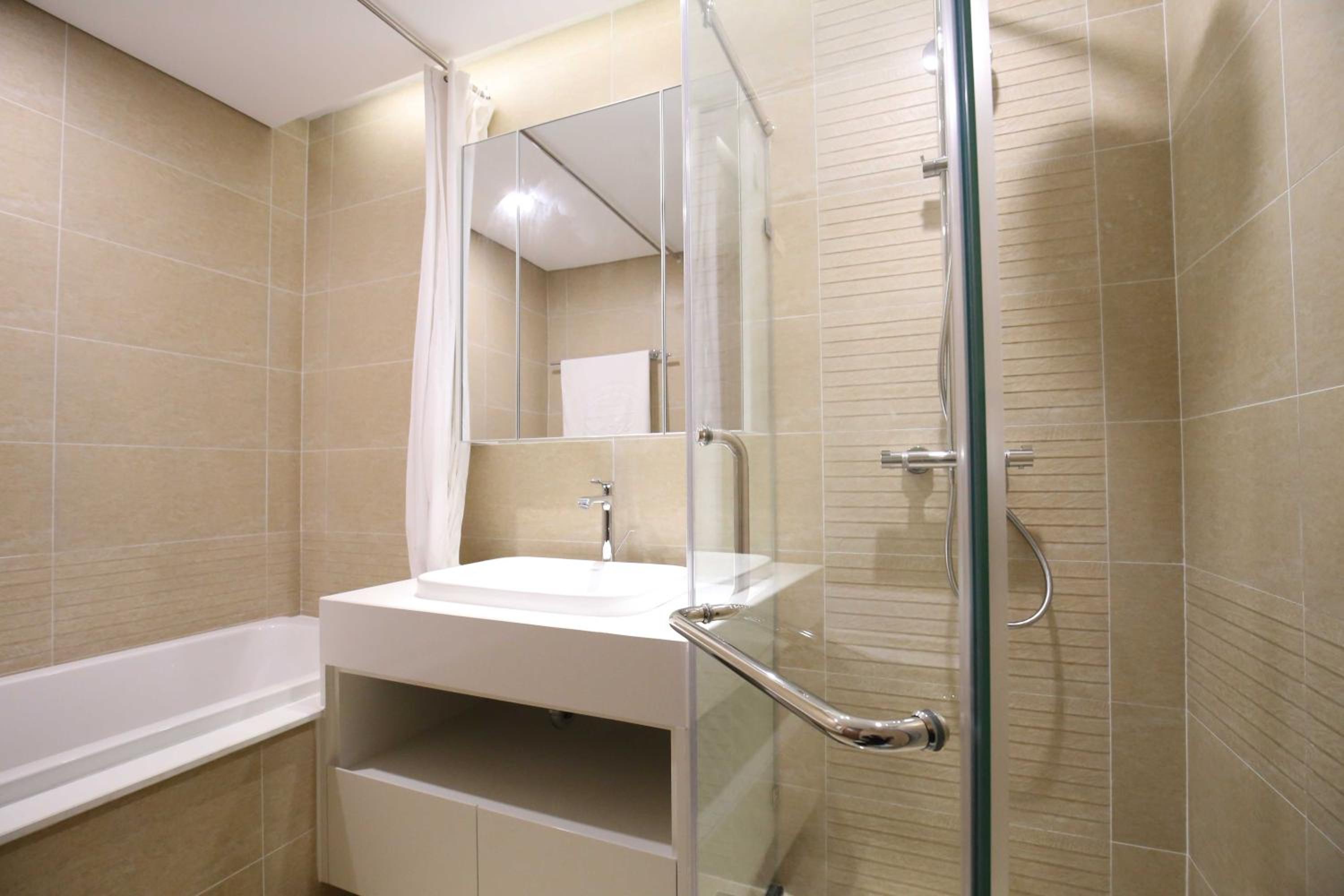 Investland- Vinhomes Metropolis one, two, three, four bedrooms