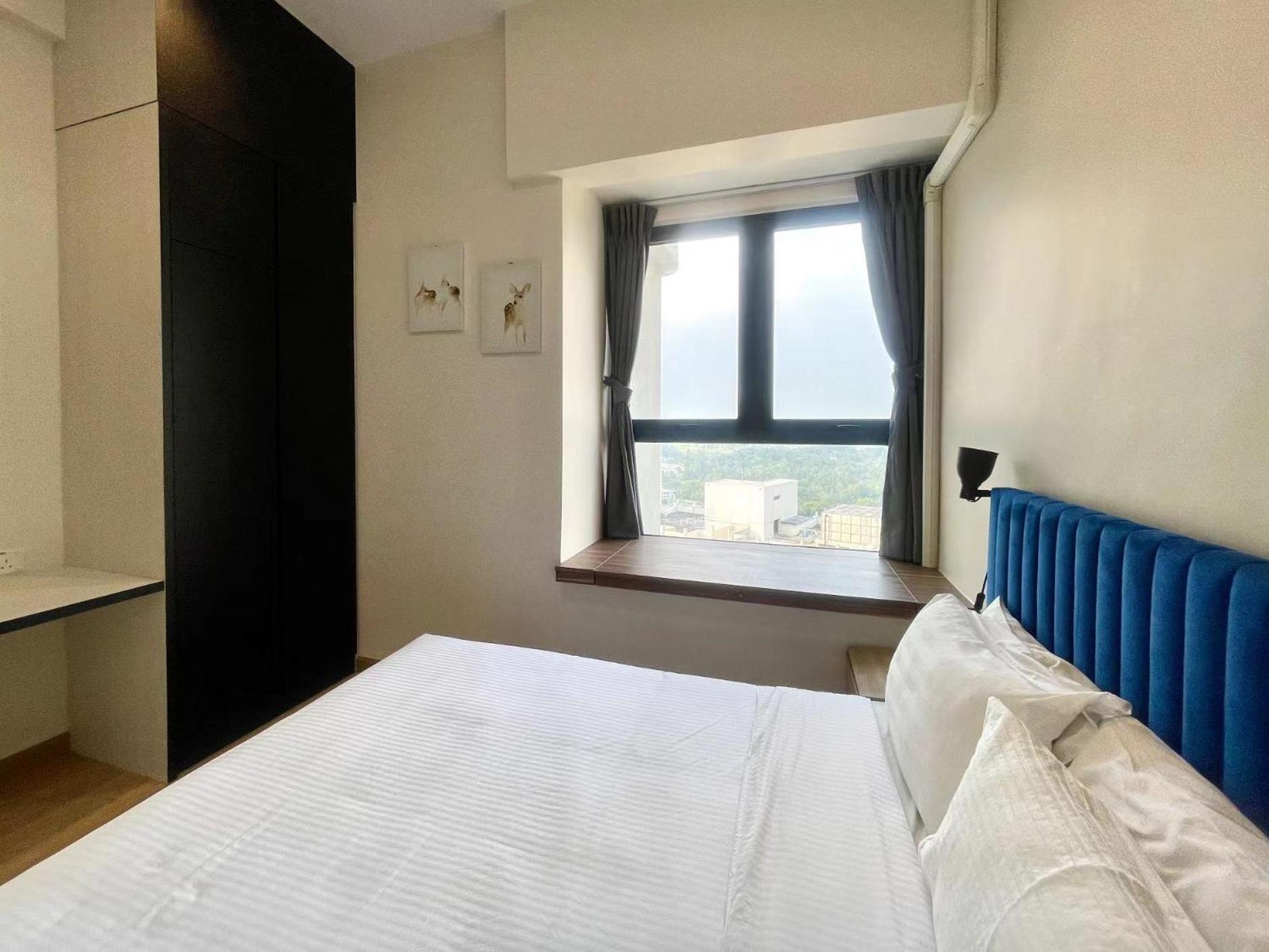 Modern Seaview Near CIQ Johor Bahru 3B3B