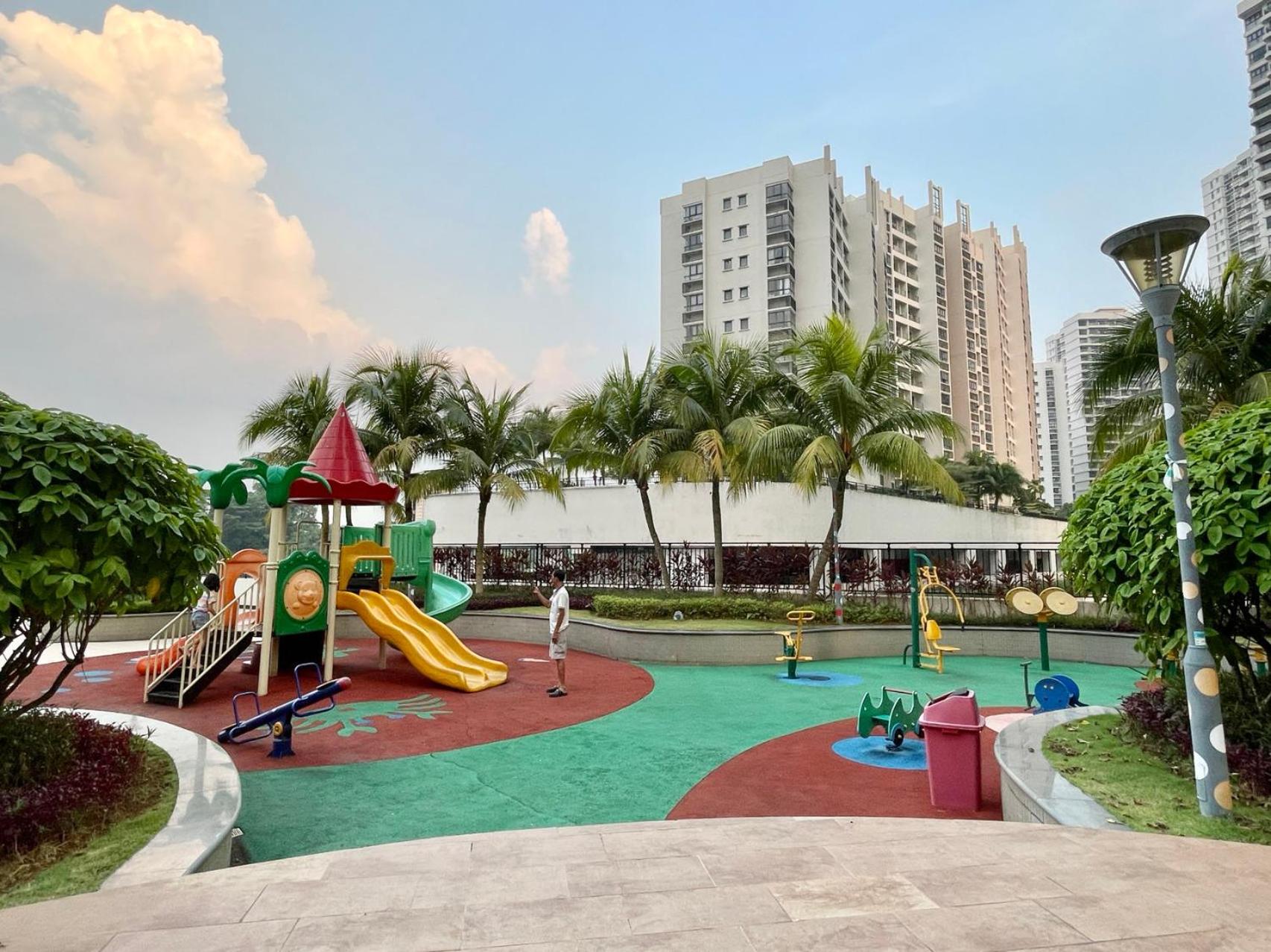 Modern Seaview Near CIQ Johor Bahru 3B3B