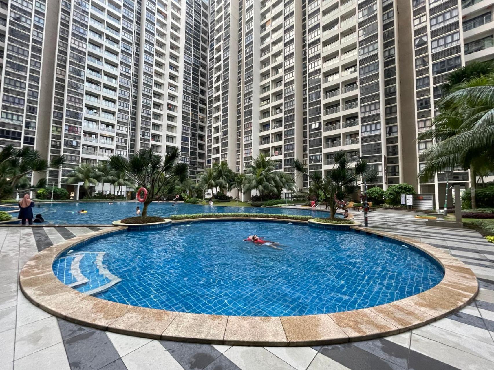 Modern Seaview Near CIQ Johor Bahru 3B3B