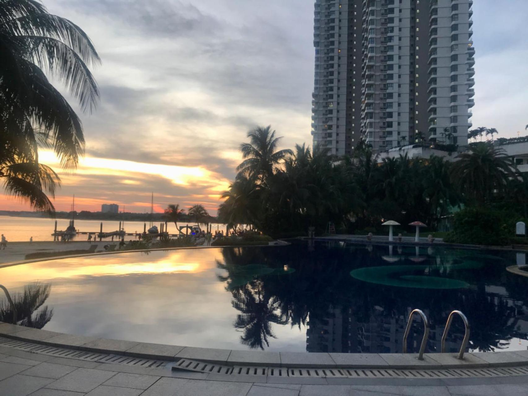 Modern Seaview Near CIQ Johor Bahru 3B3B