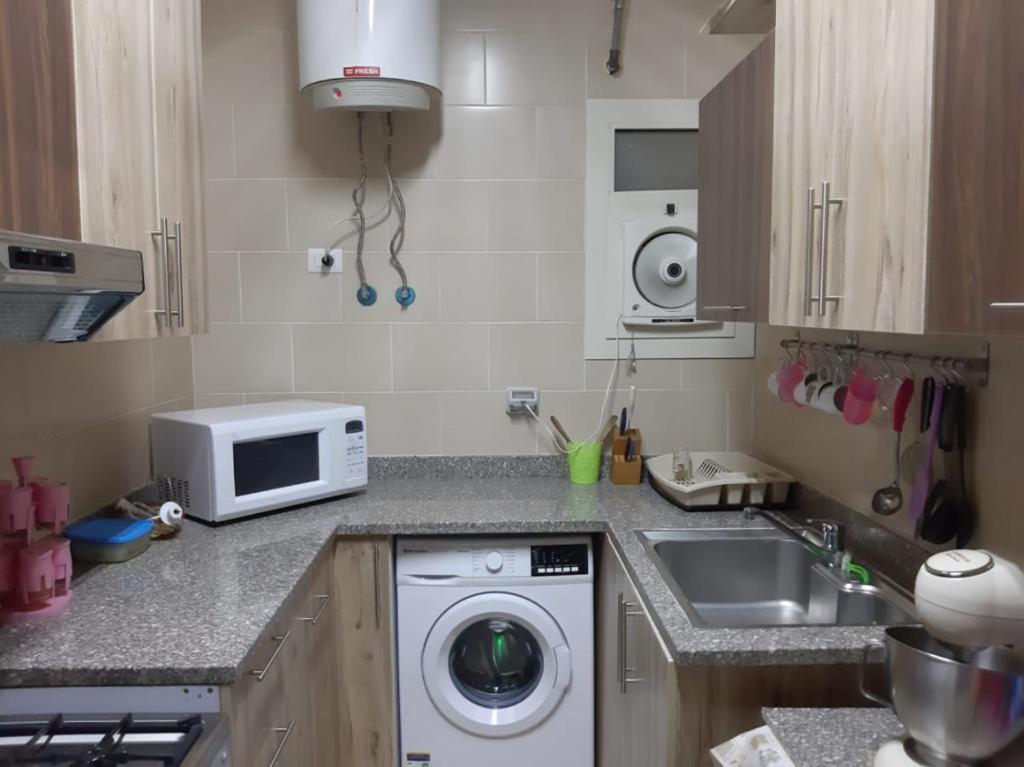 Fabolous Studio Apartment in Elsheikh Zayed