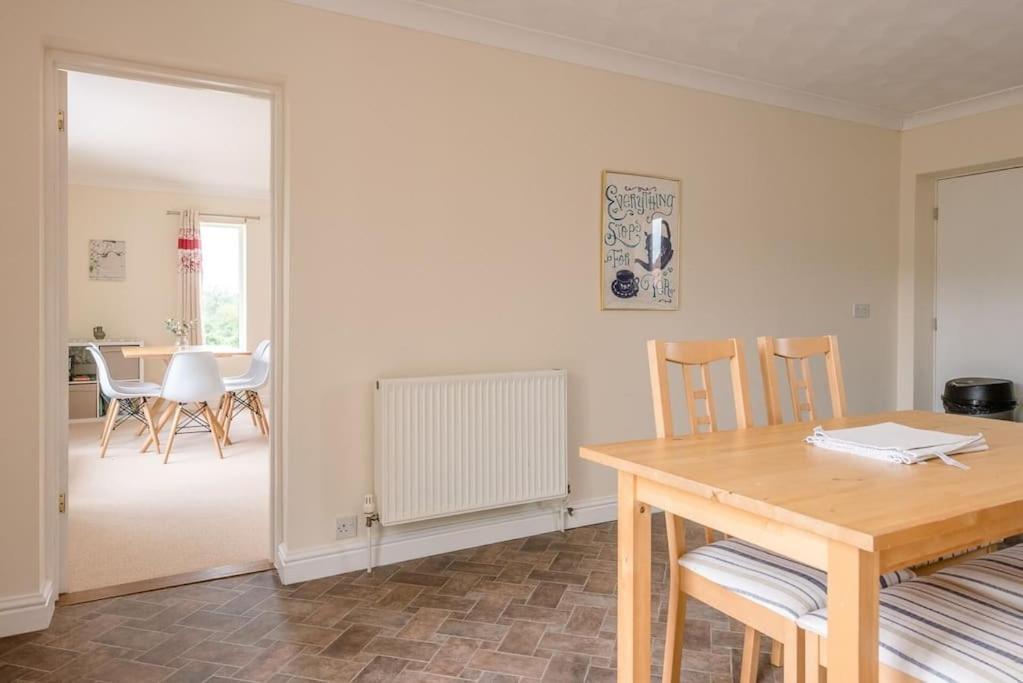 Grove Farm Bungalow and Annexe, Dallinghoo view 2