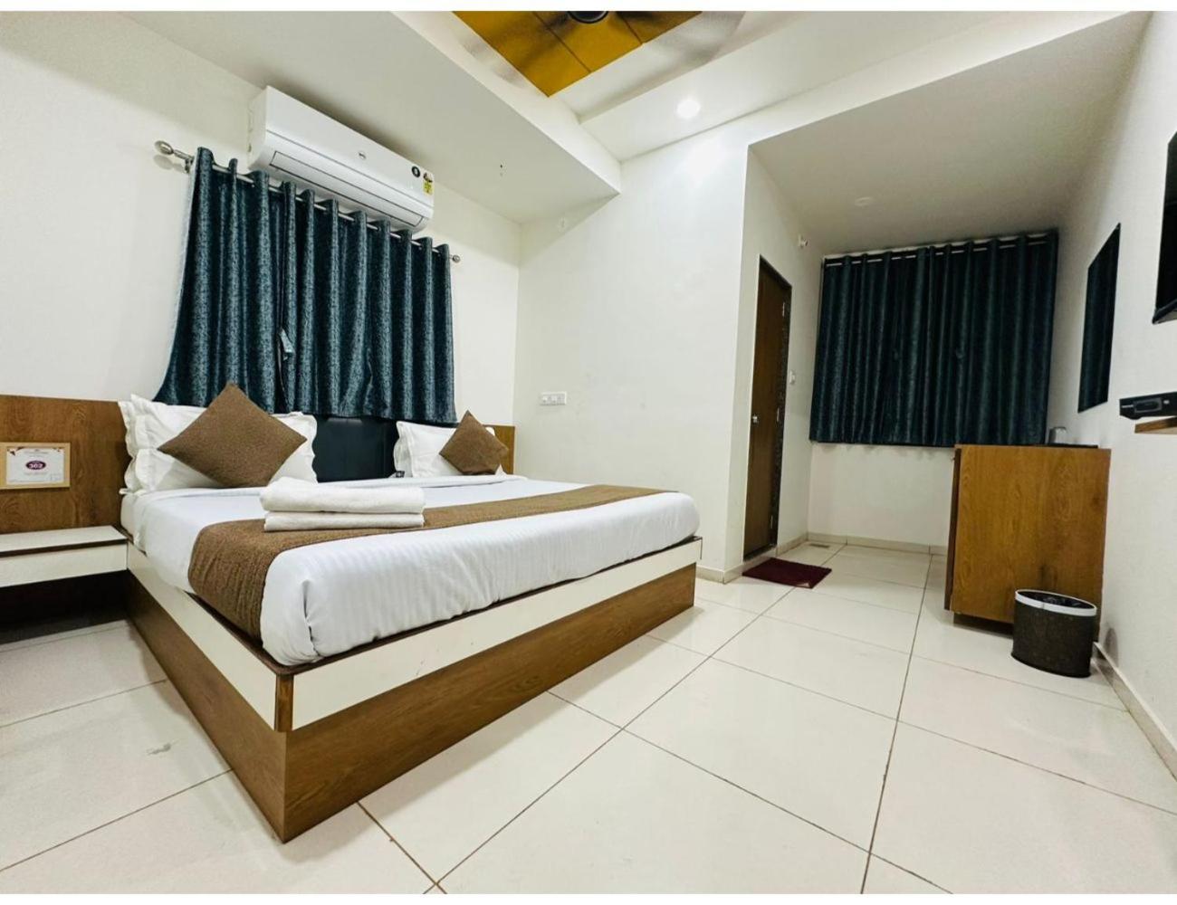 Hotel Dwarika Inn, Rajkot view 2