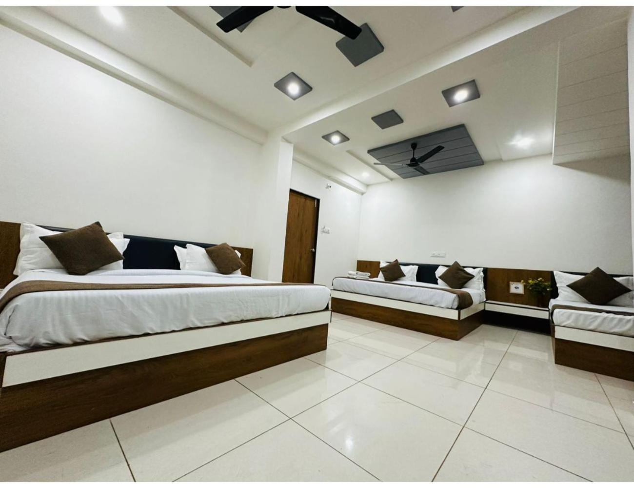 Hotel Dwarika Inn, Rajkot view 5