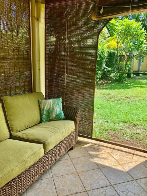 Elegant villa with direct access to the beach