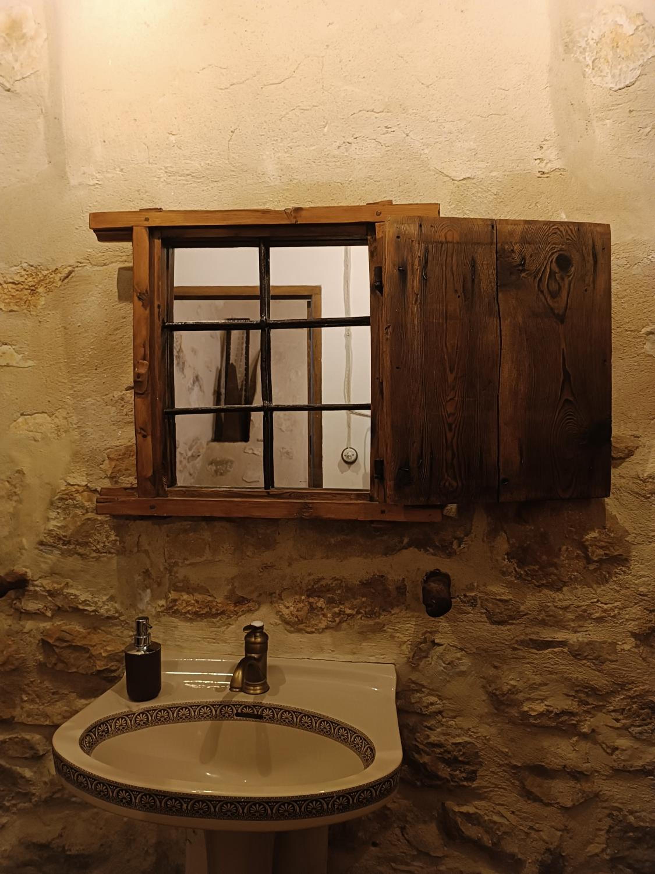 Photo 47