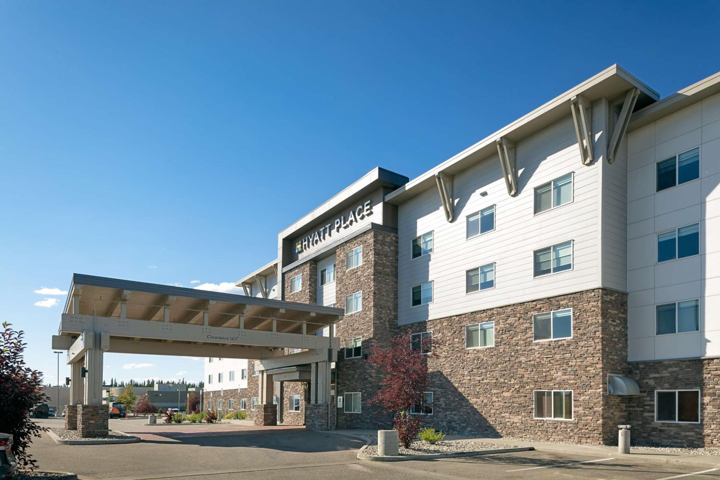 Hotel Hyatt Place Fairbanks - Image 1