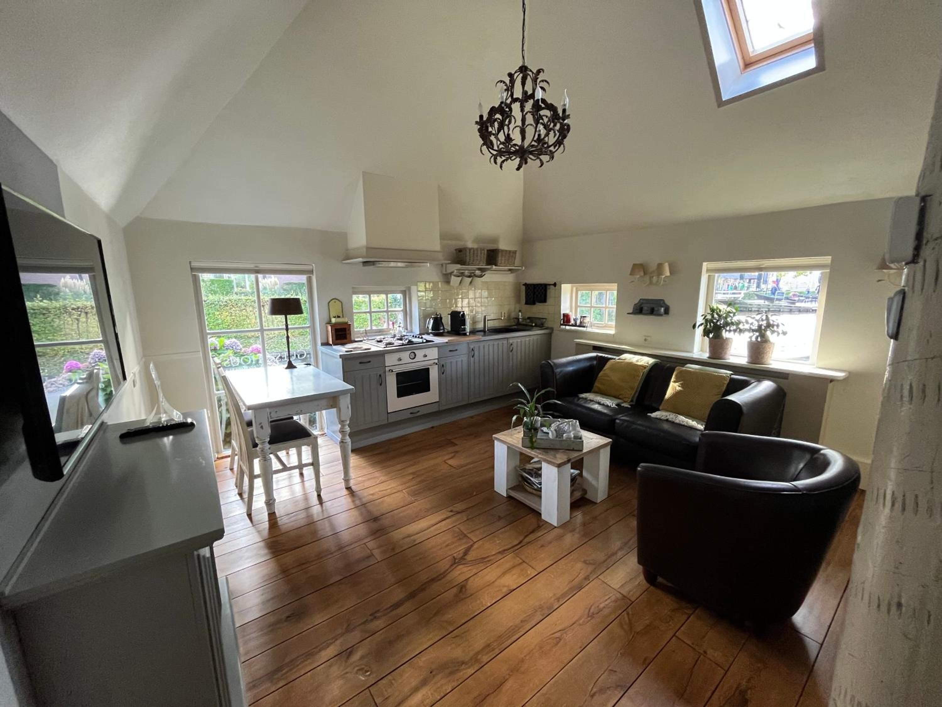Plompeblad Guesthouse Giethoorn