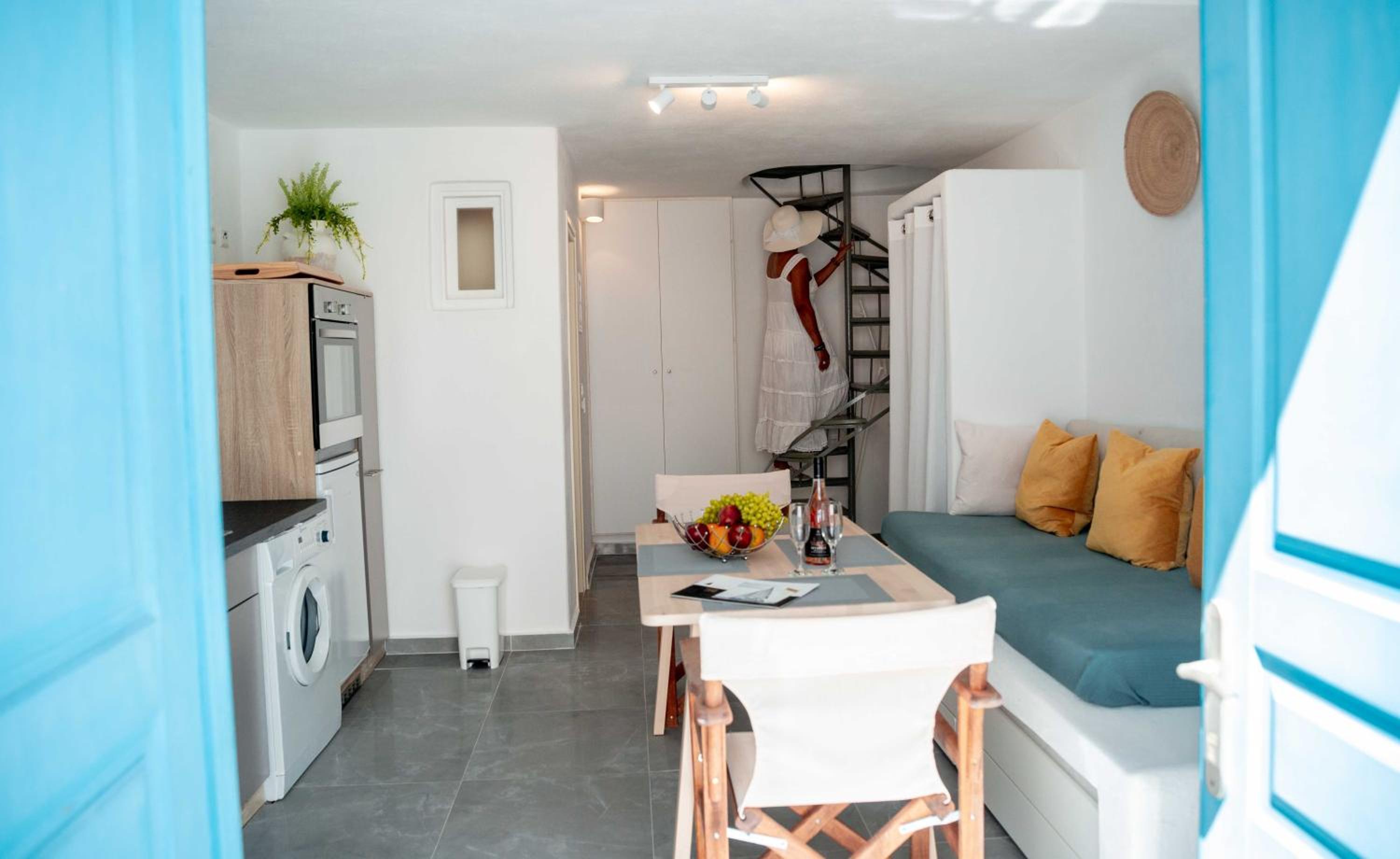 Santorini Karterados Retreat