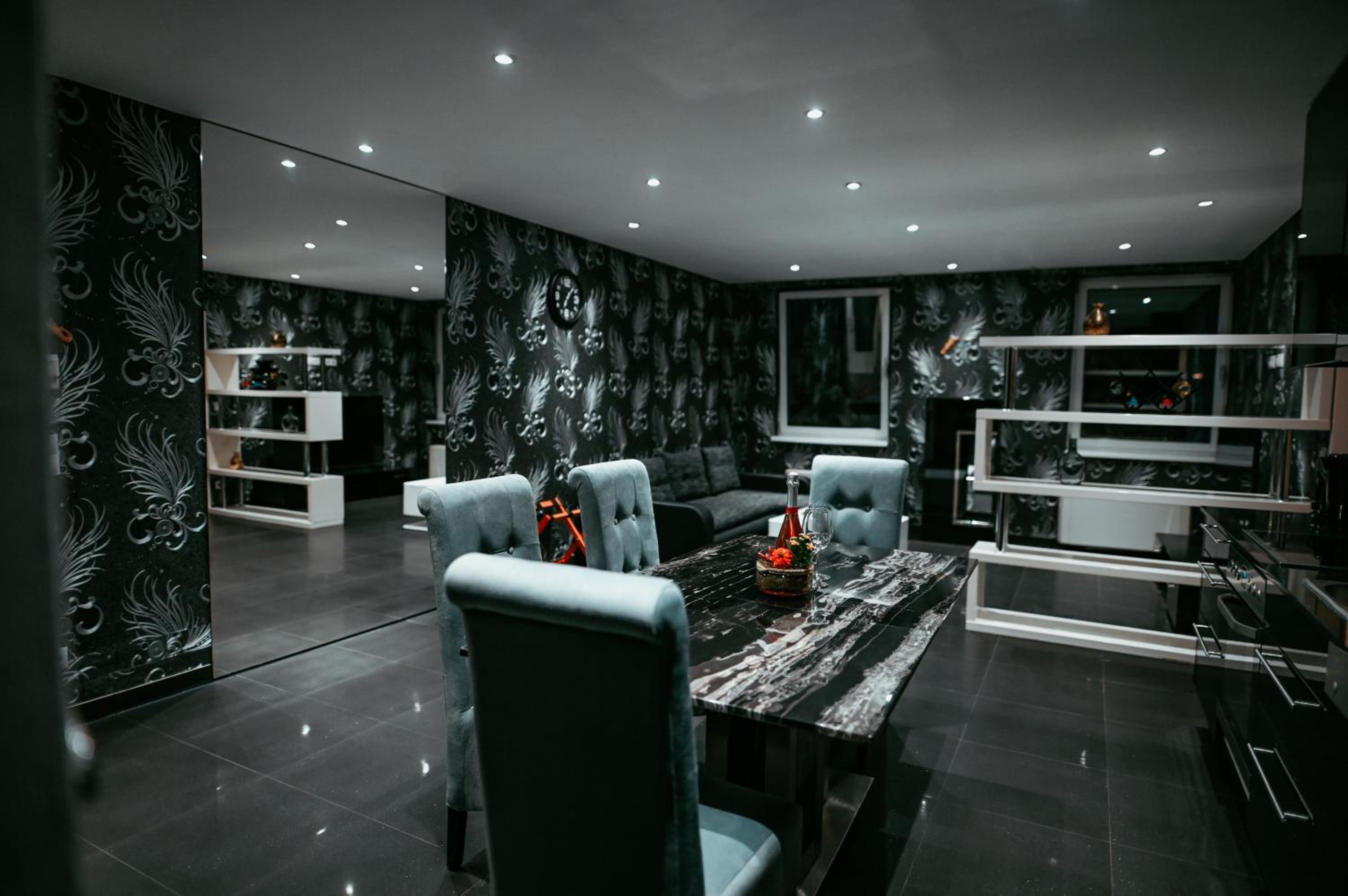 VIP Vienna Shopping Center 5 Appartment