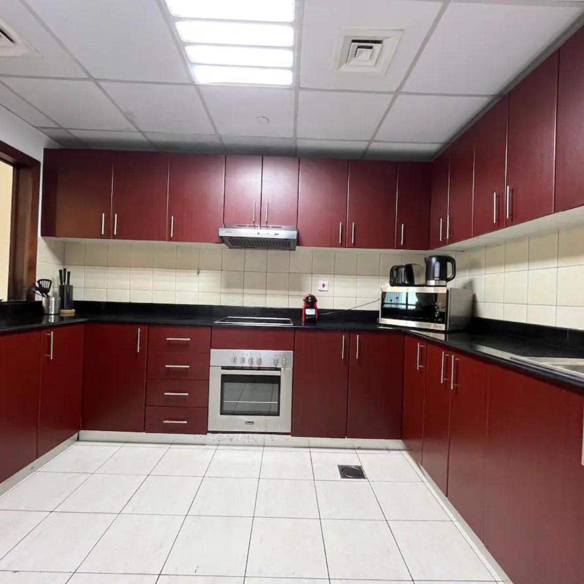 Pure Living - Spacious & Relaxing 2BR Apartment in Dubai Marina