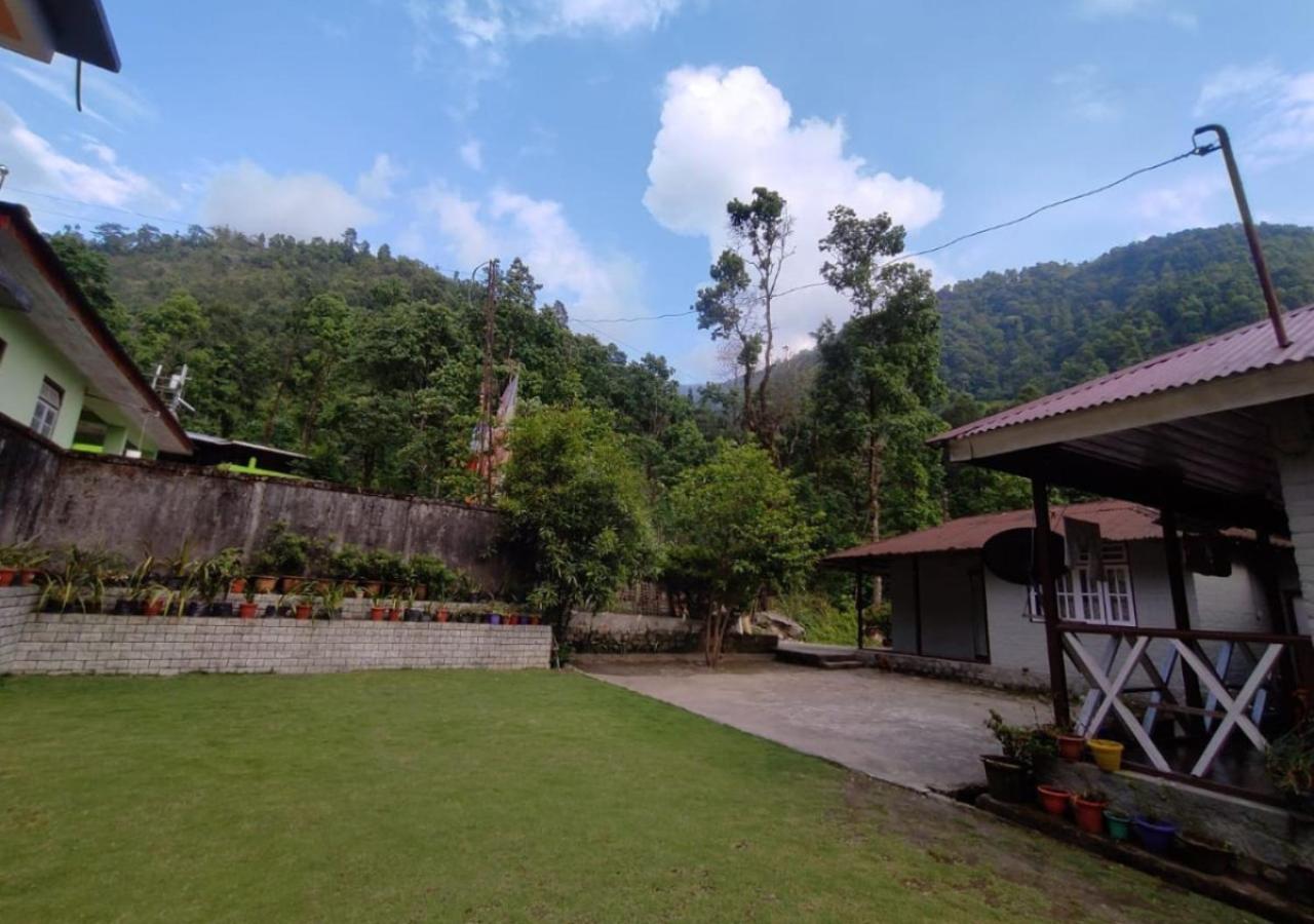 Lingtam Yangsel River Retreat by StayApart