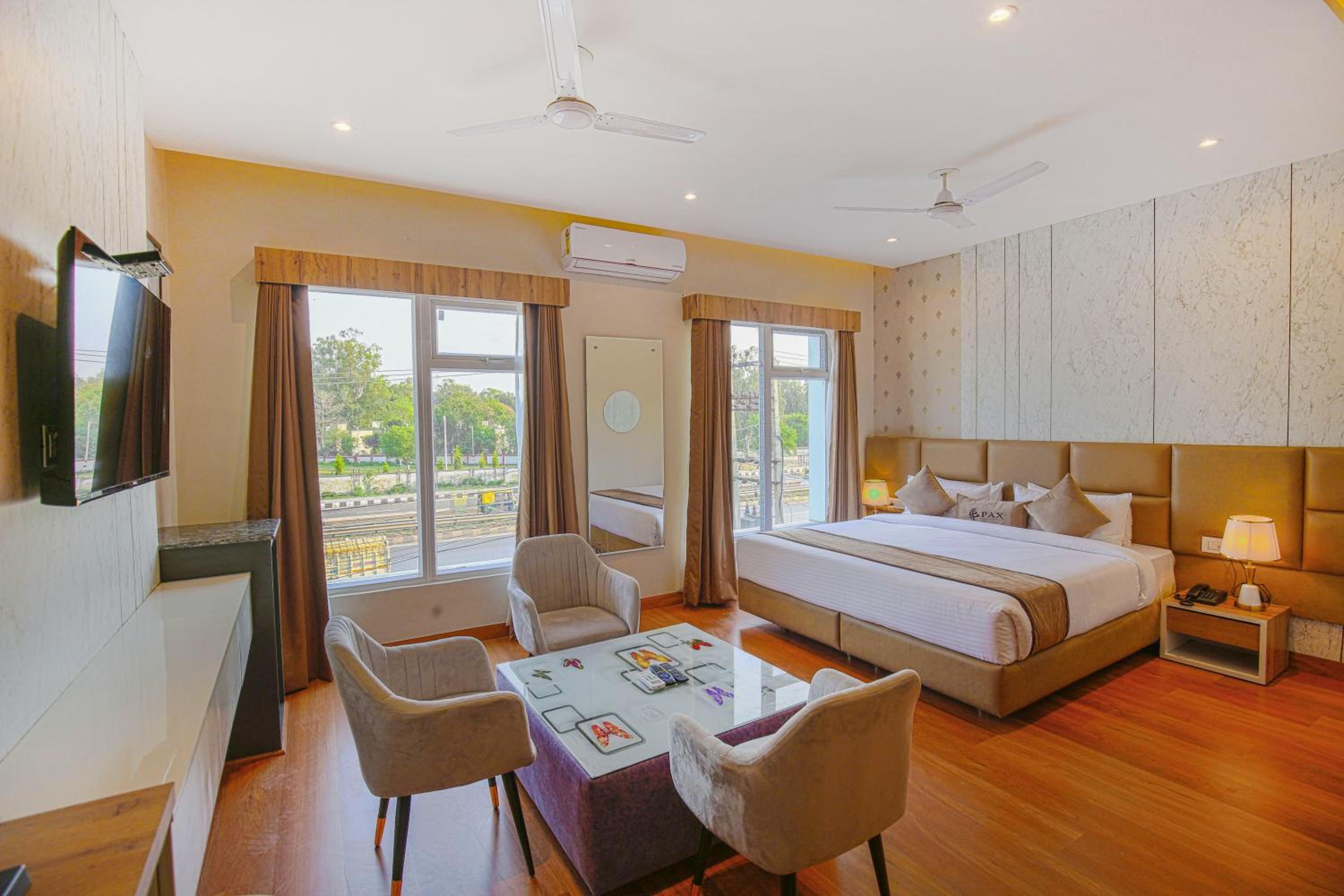 PAX Hotel AK Continental Zirakpur view 5